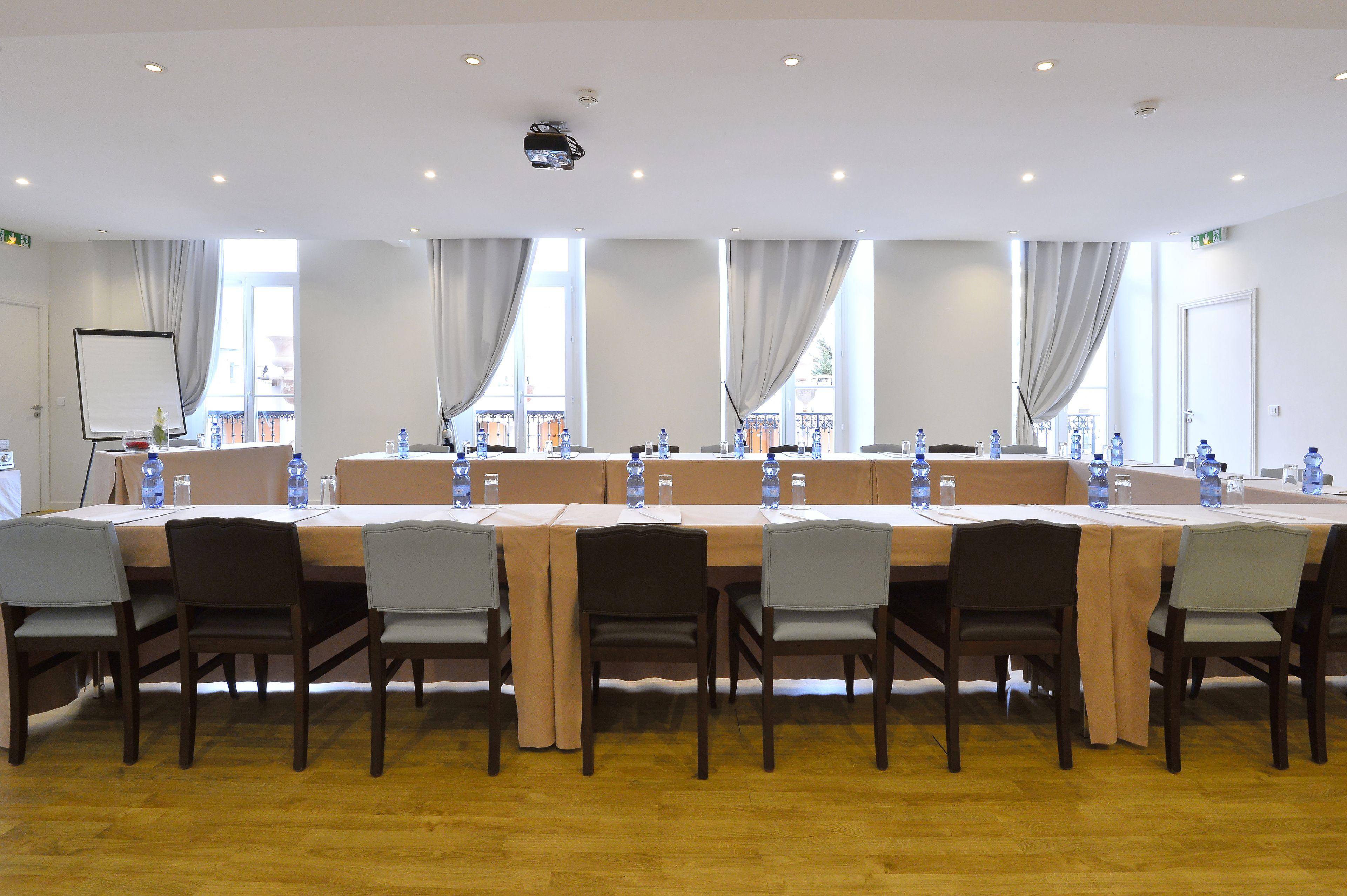 Apollinaire Hotel 4*