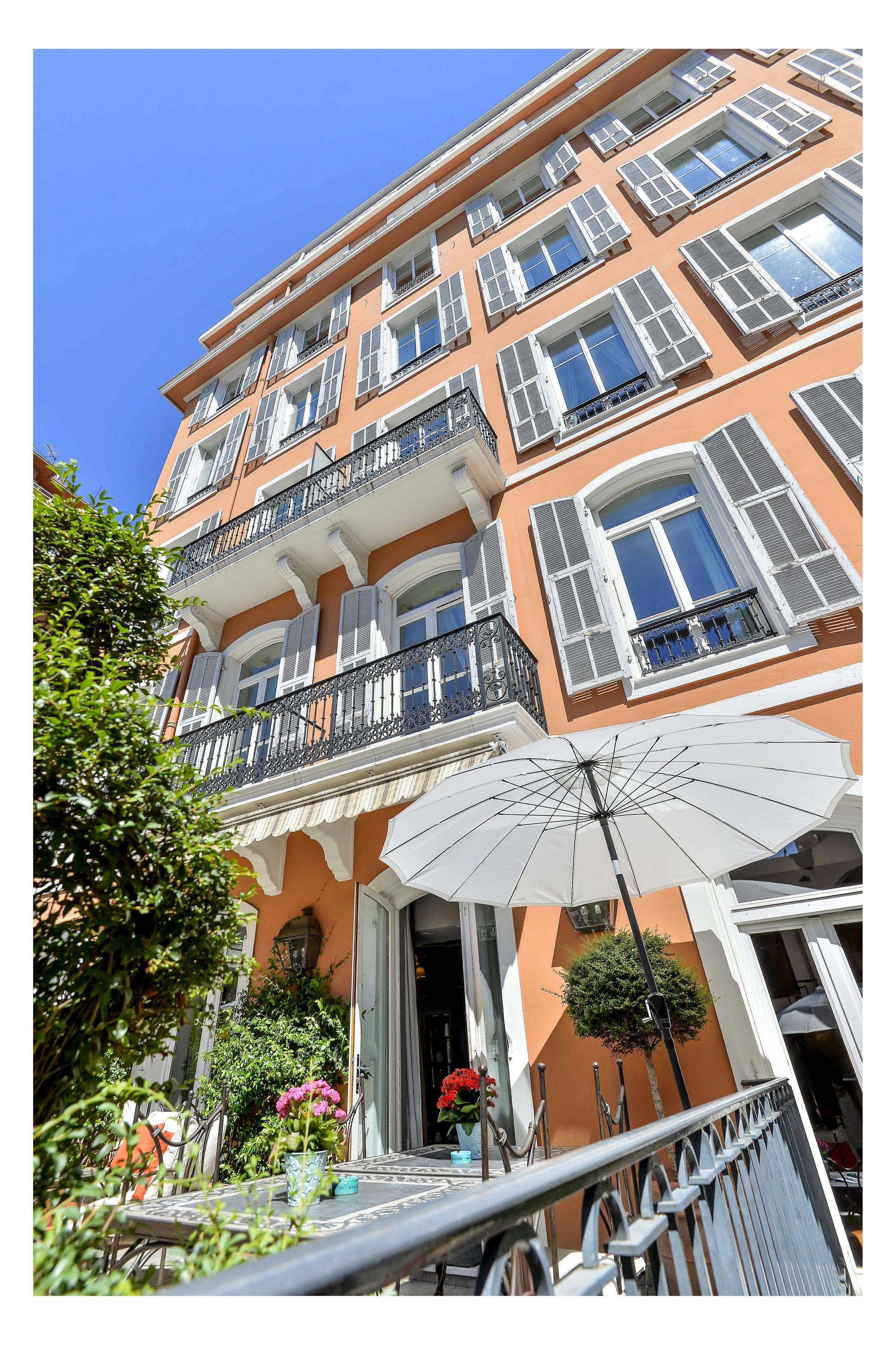 Hotel Apollinaire 4*