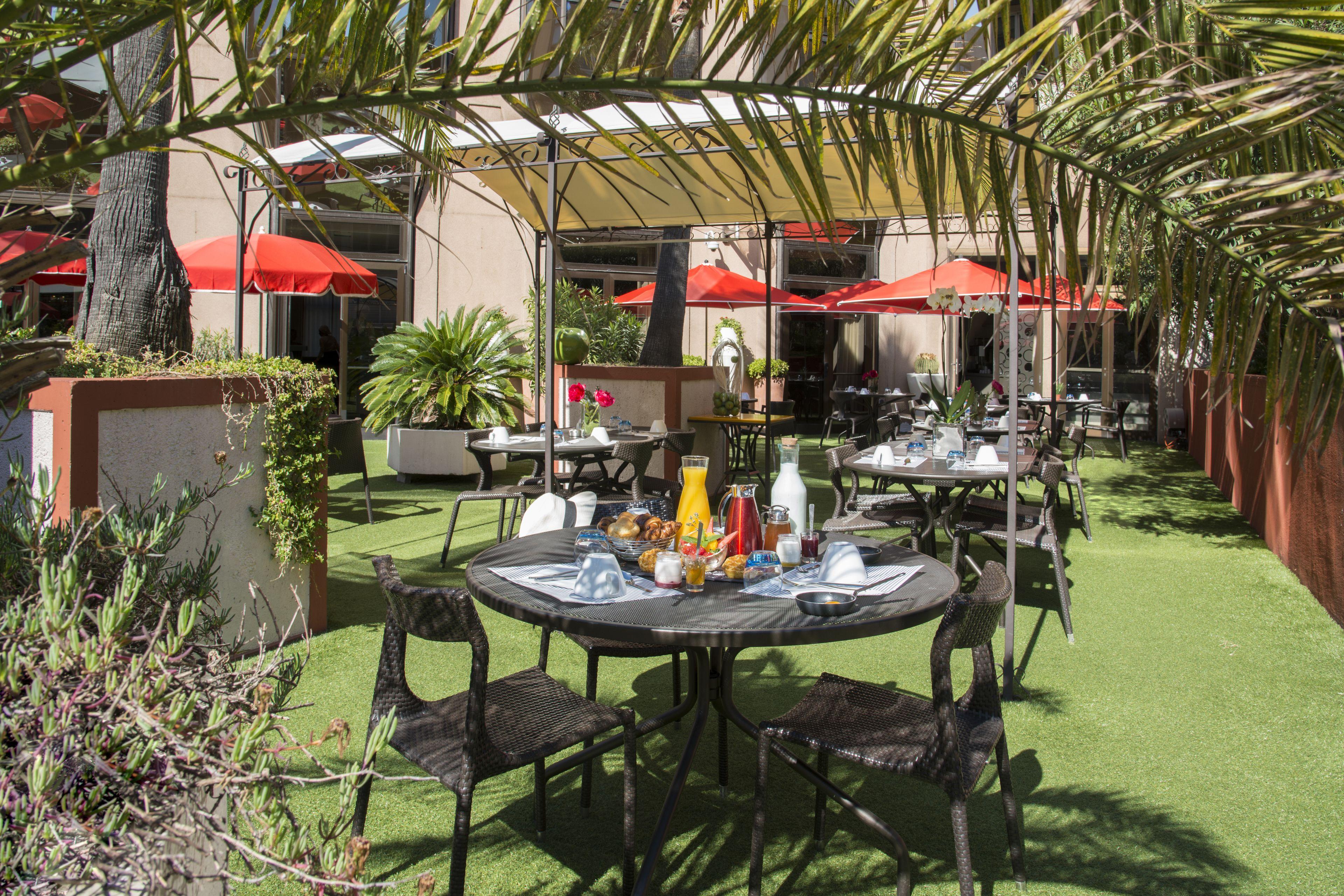 Novotel Centre Vieux Hotel 4*