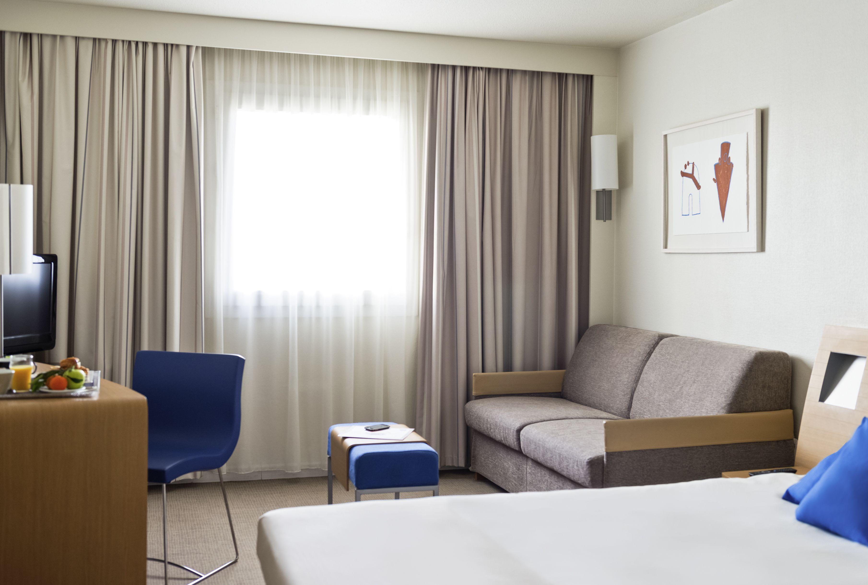 Hotel Novotel Arenas Aeroport 4*