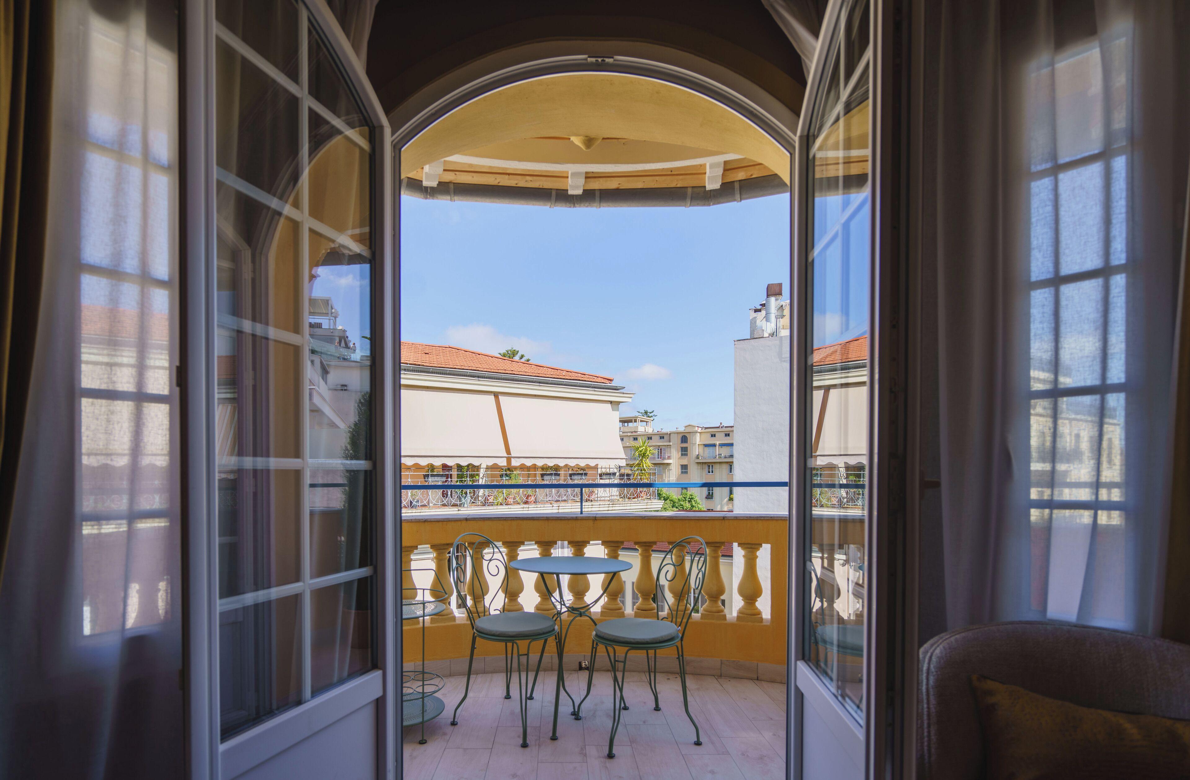 Hotel Gounod Fully Renovated