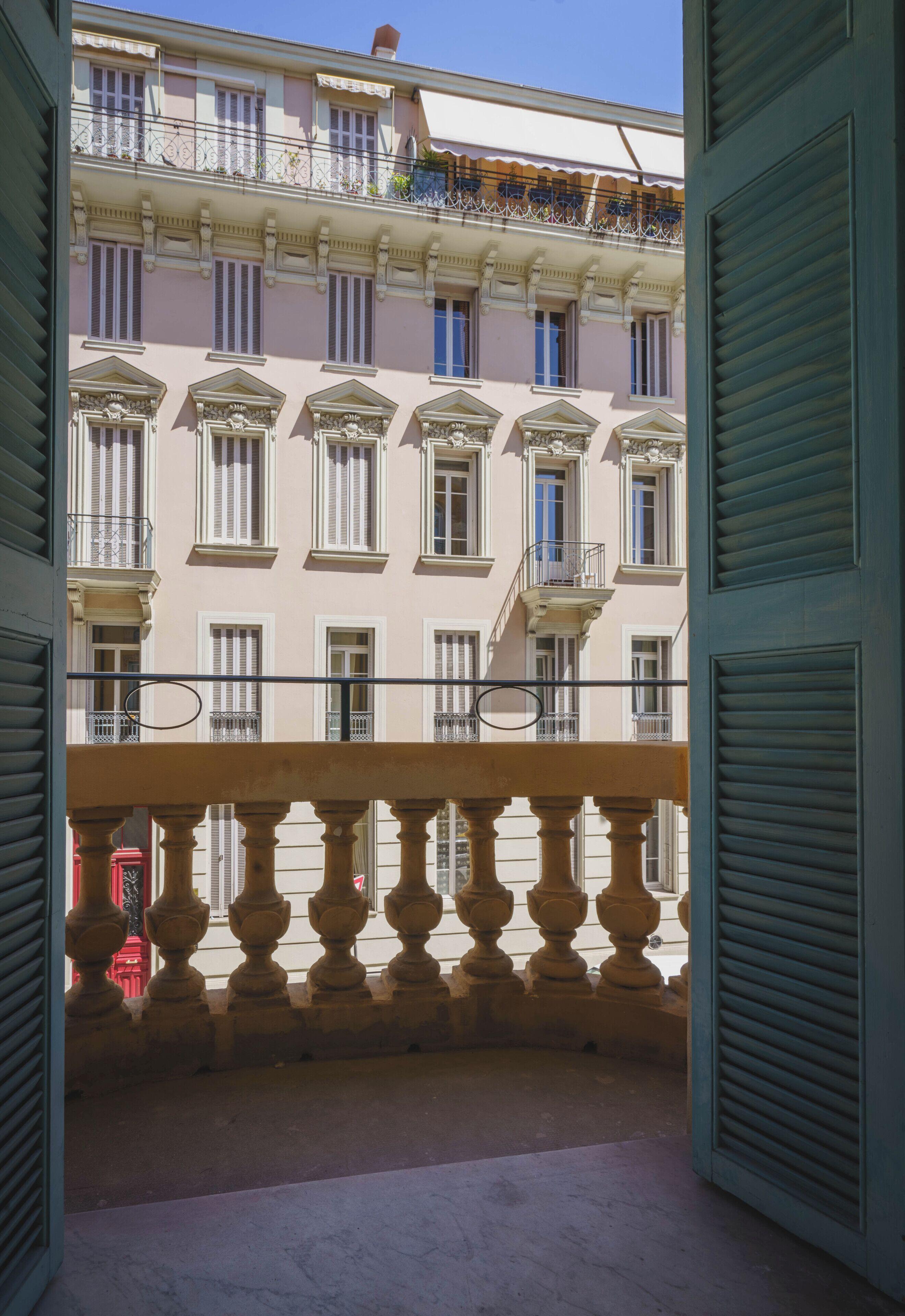 Gounod Fully Renovated Hotel 4*