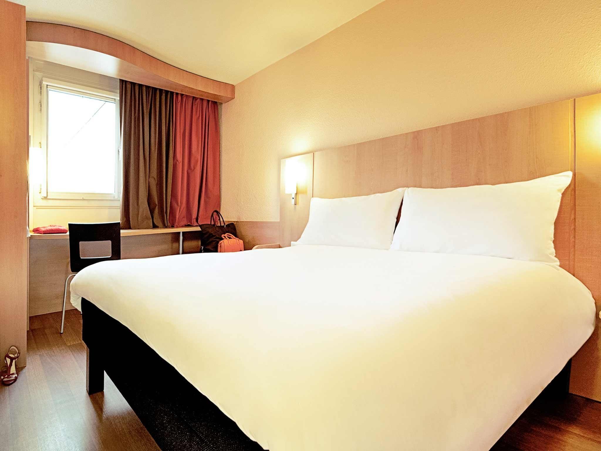 Hotel Ibis Centre Notre Dame 3*