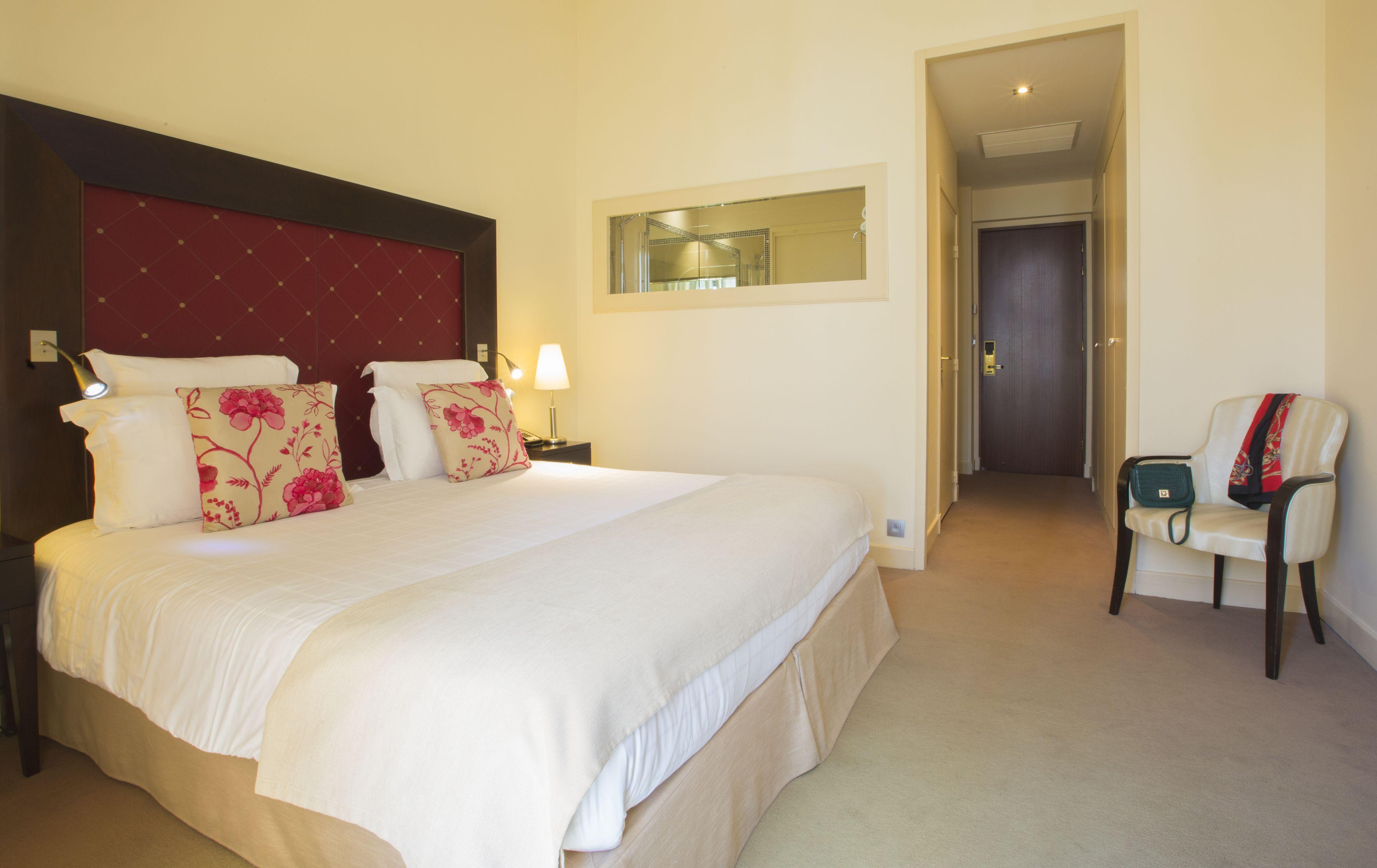 Westminster & 4* Nice