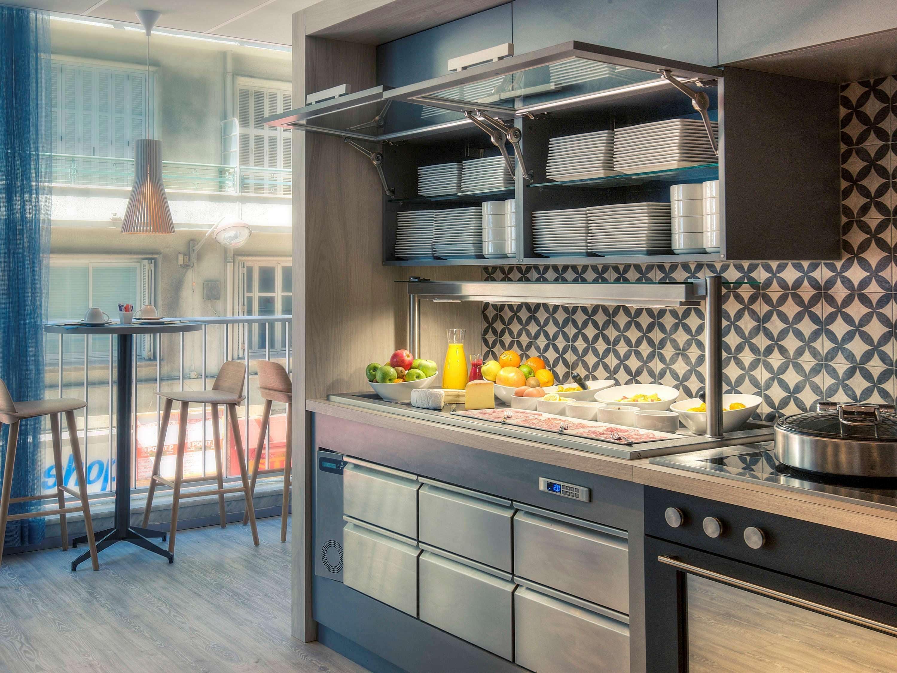 Mercure Promenade Des Hotel 4*