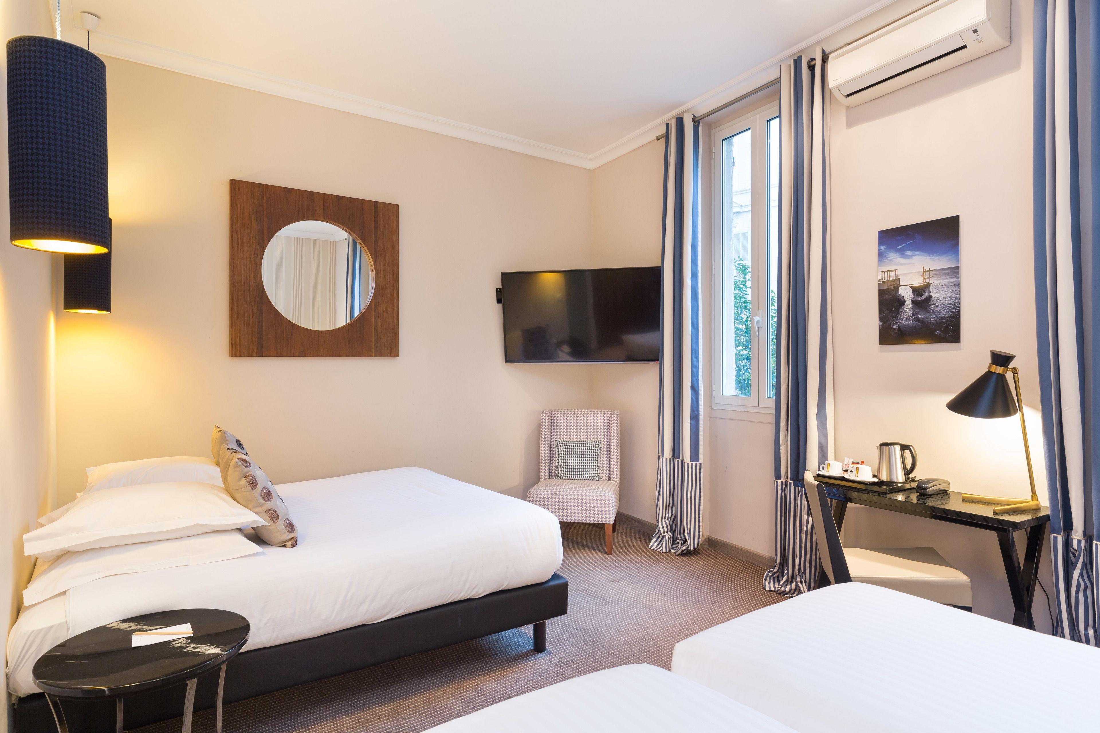 Western Brice Garden Hotel 4*