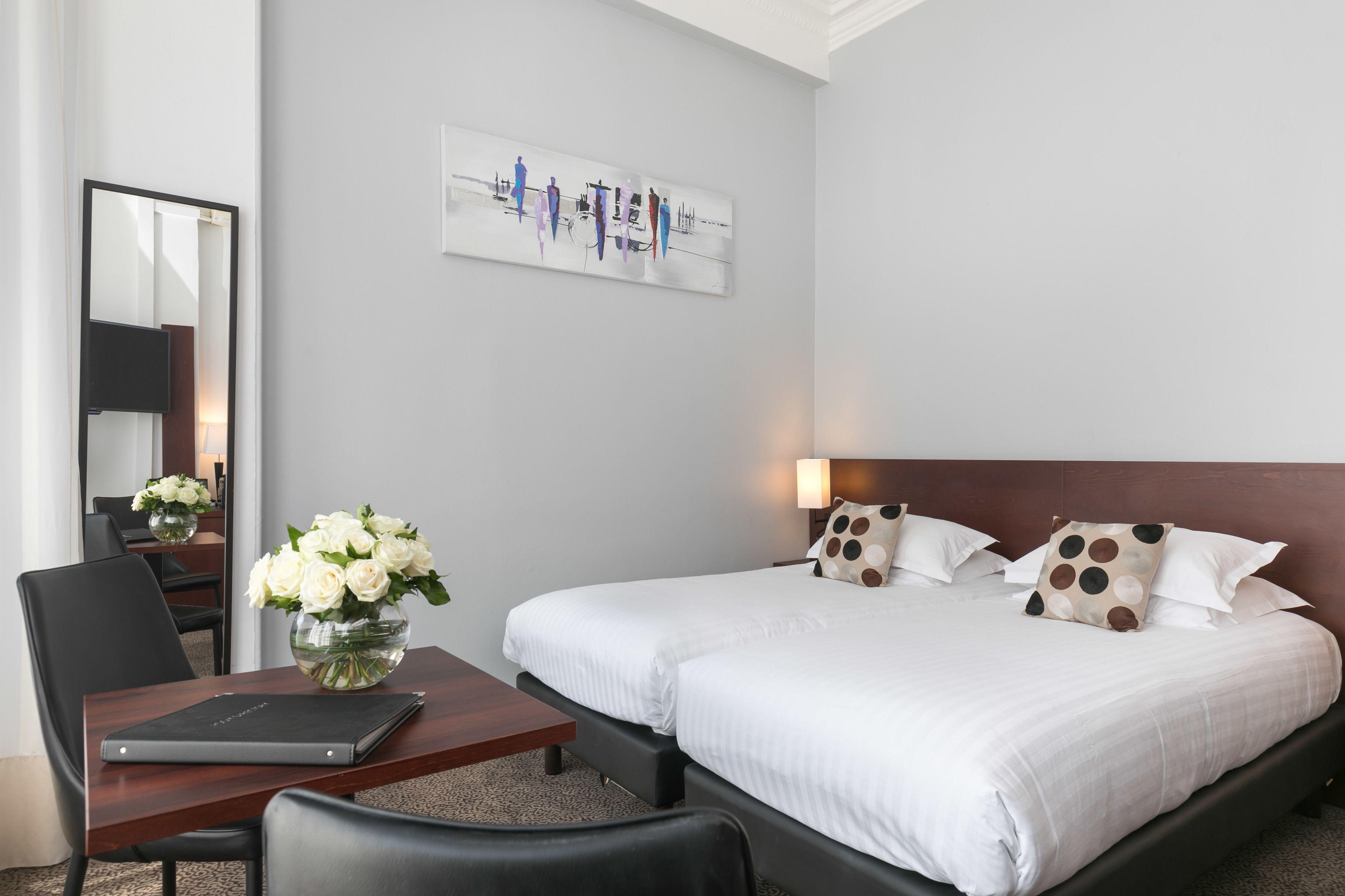 Western Brice Garden Hotel 4*