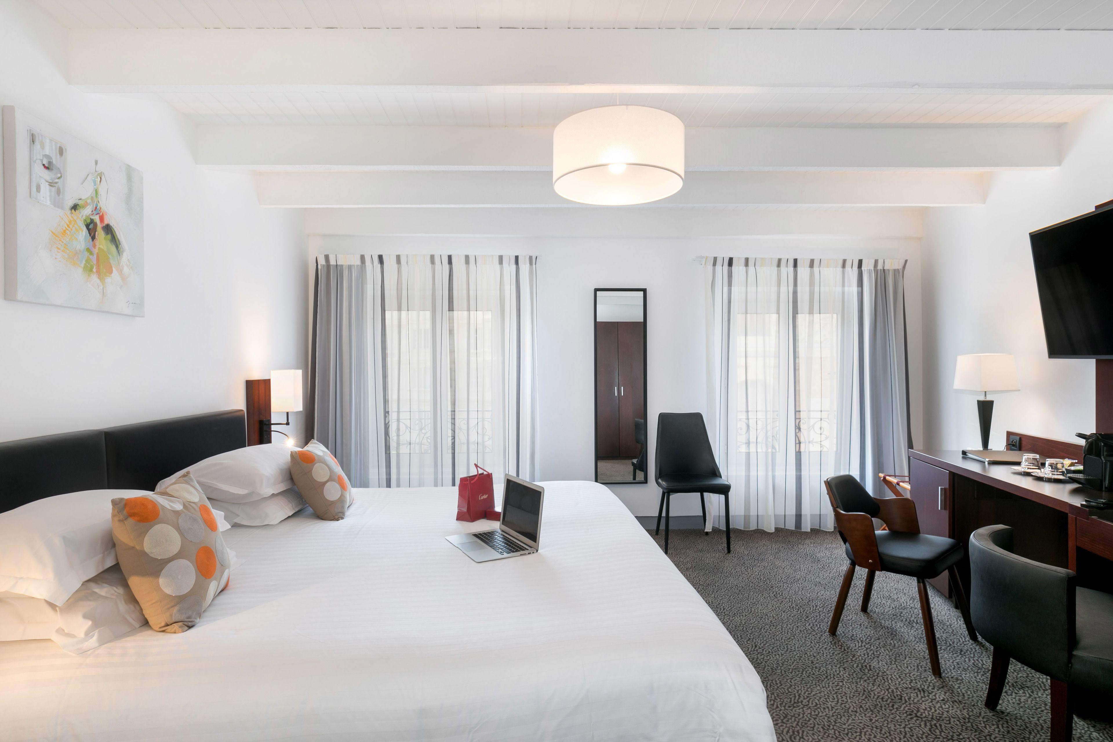 Western Brice Garden Hotel