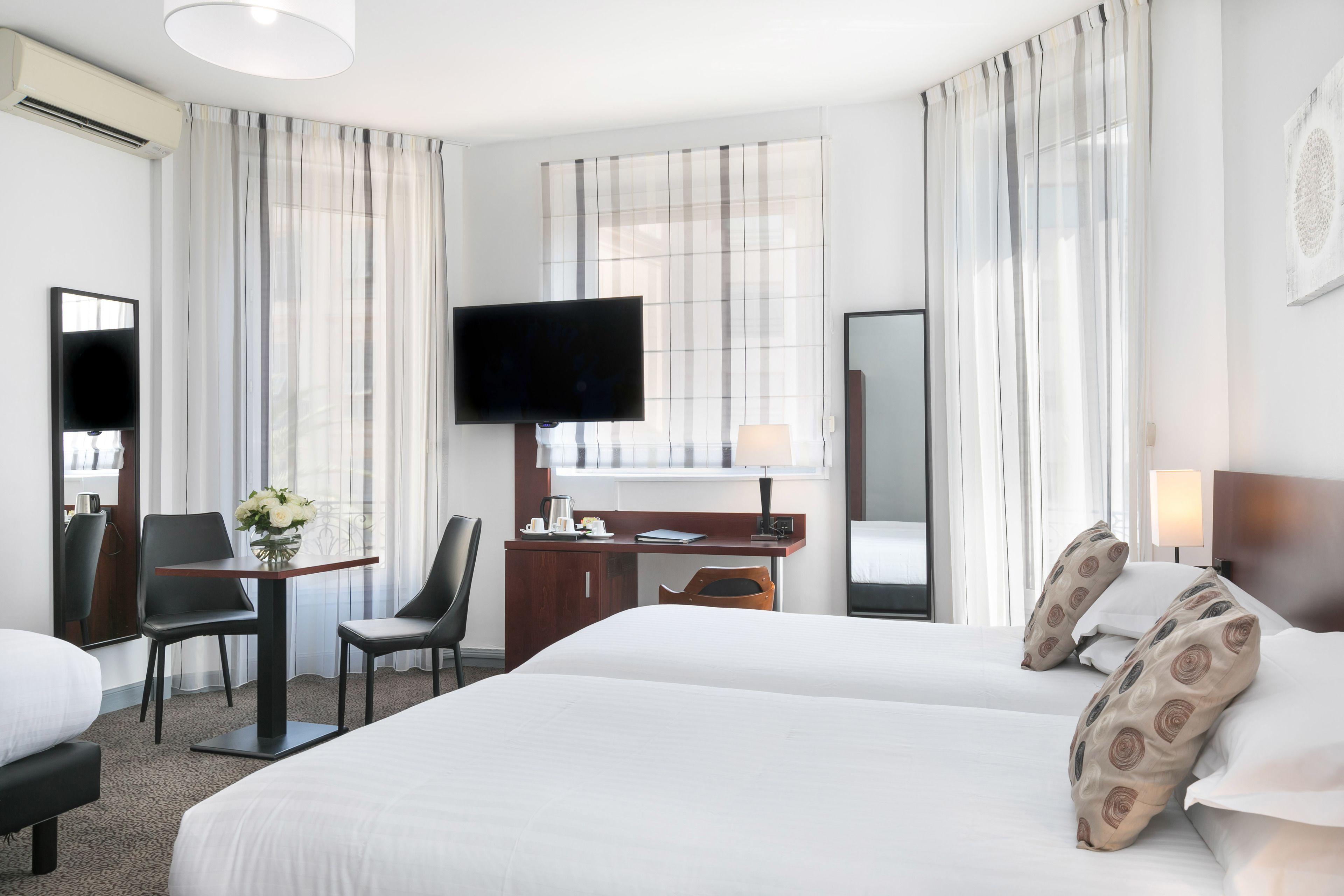 Western Brice Garden Hotel