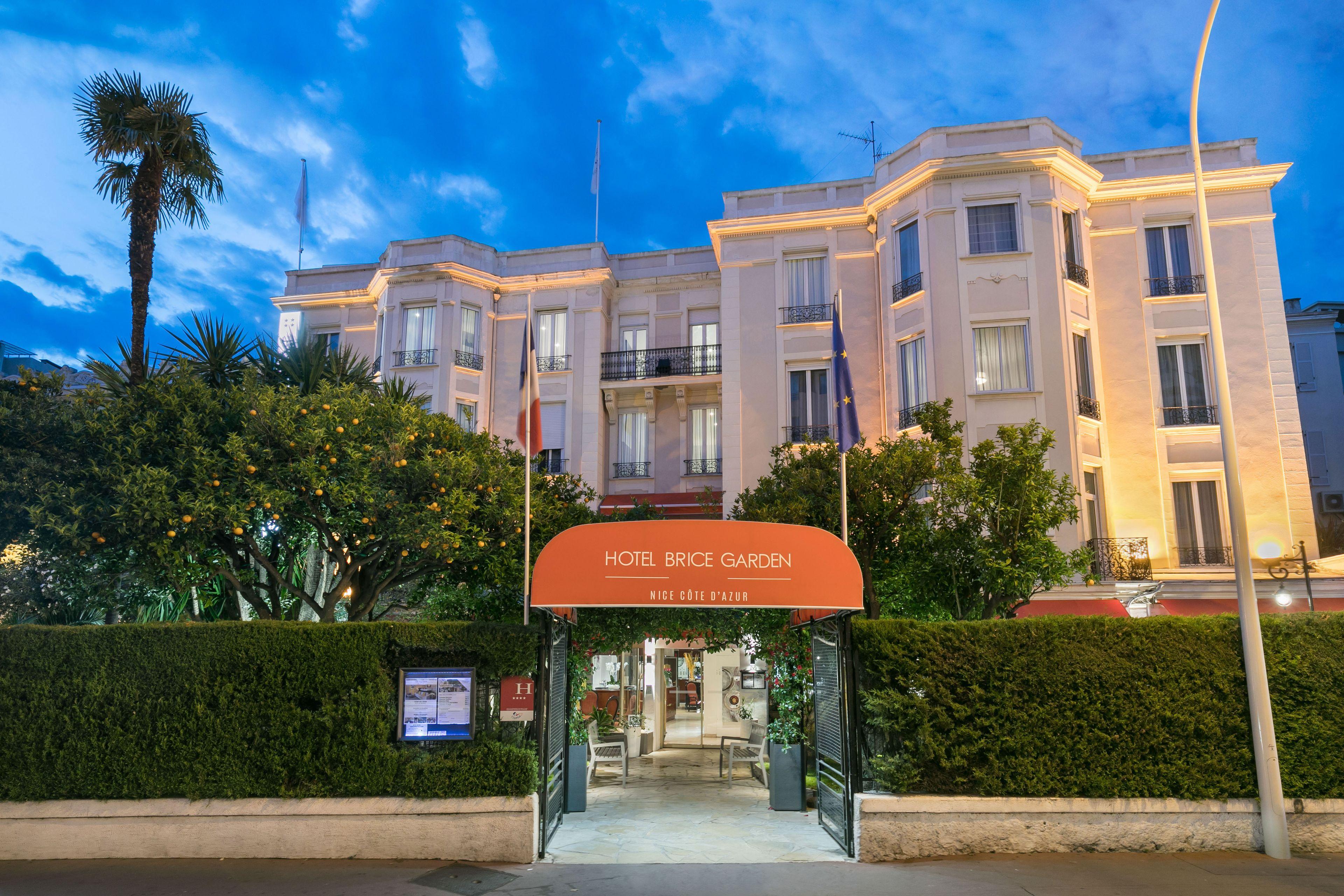 Western Brice Garden Hotel 4*