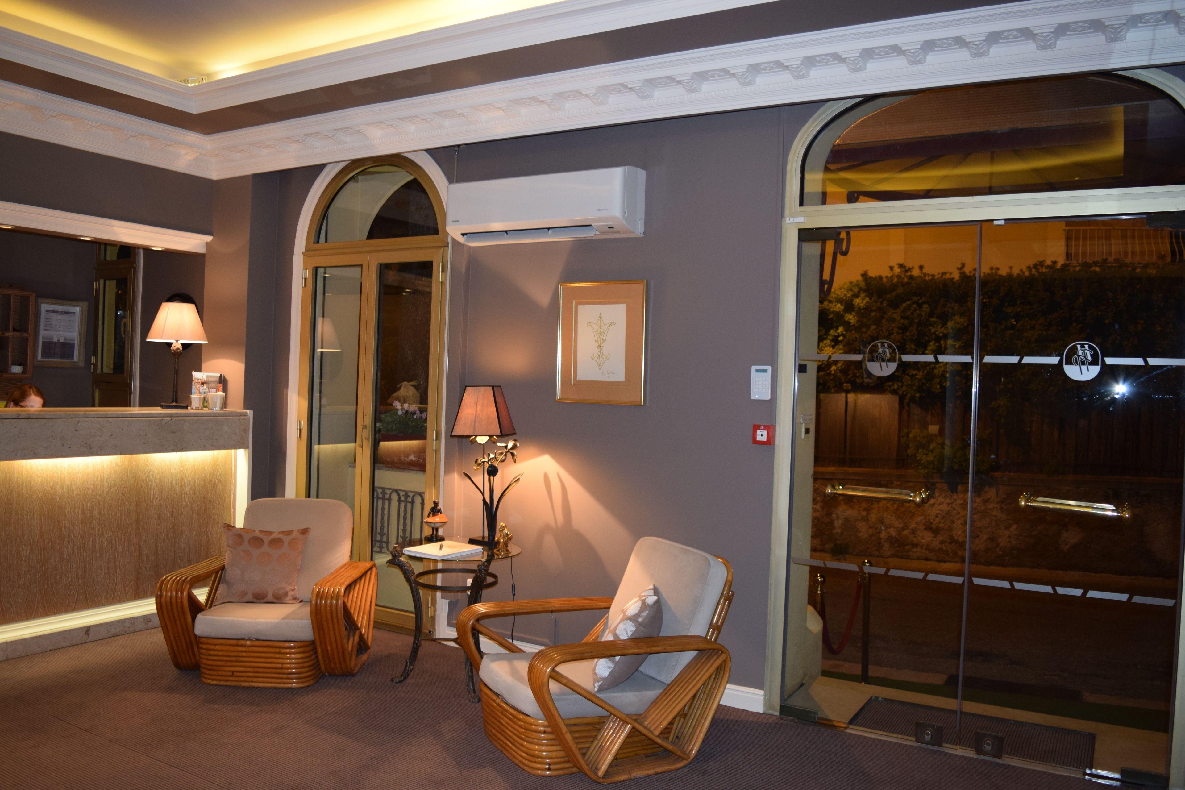 Petit Palais Hotel 4*