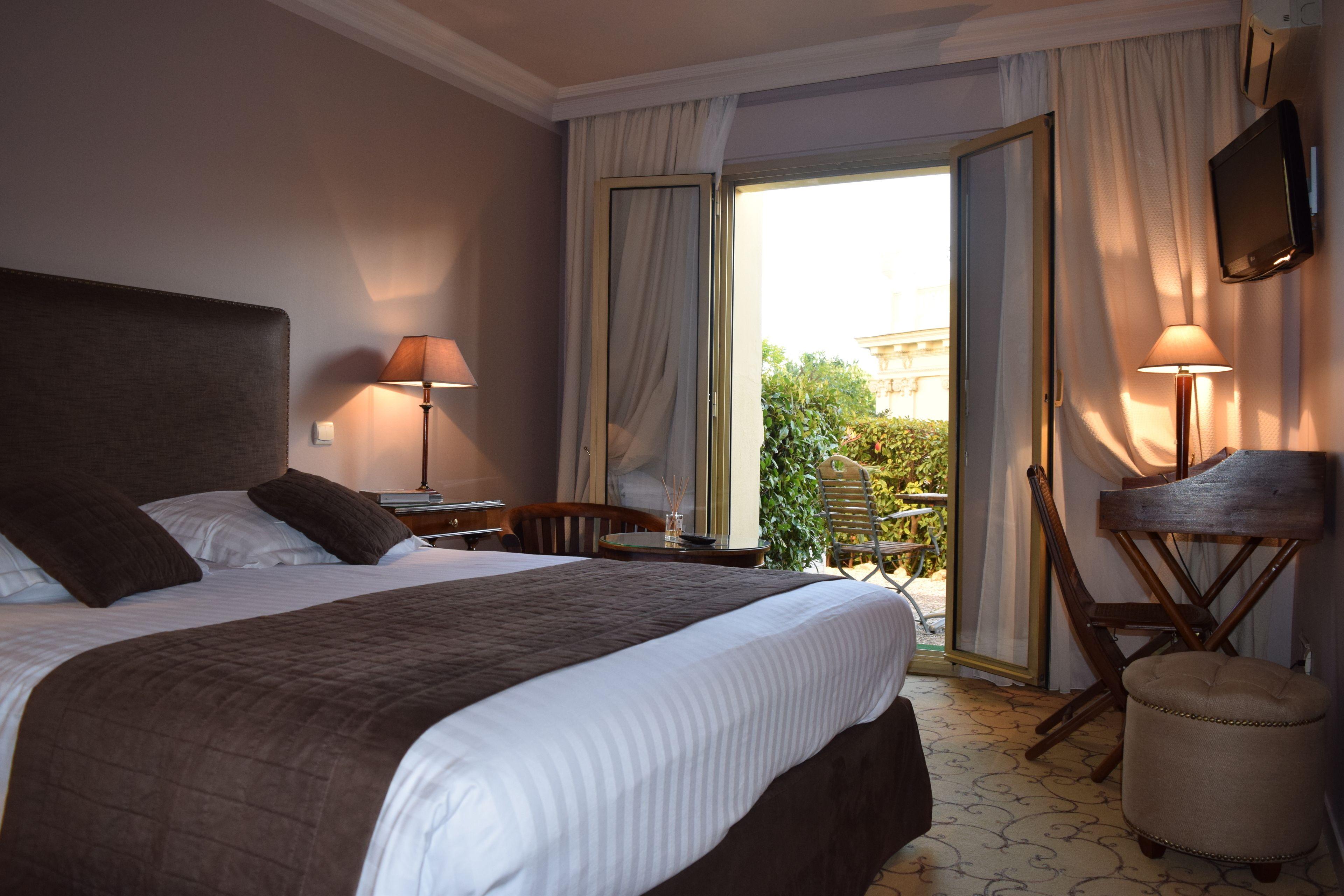 Petit Palais Hotel