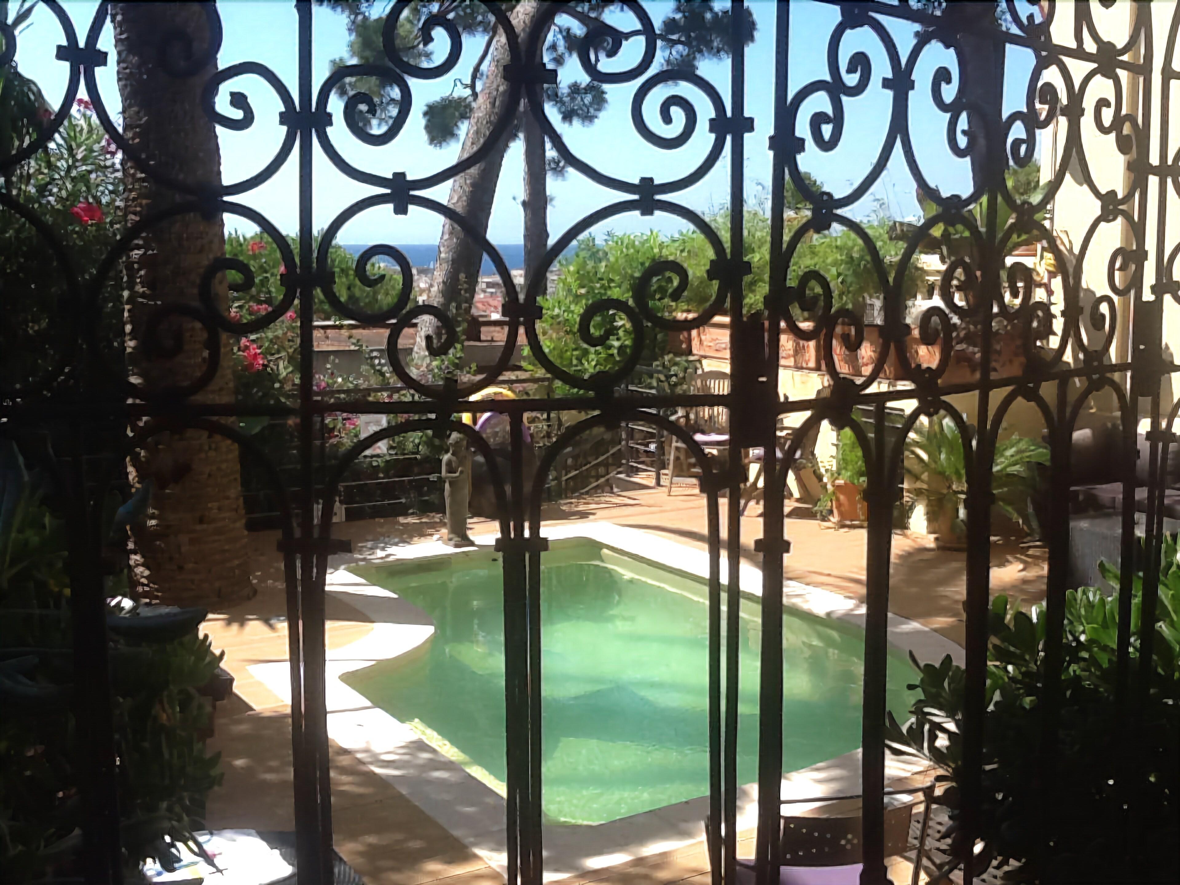 Hotel Petit Palais 4*