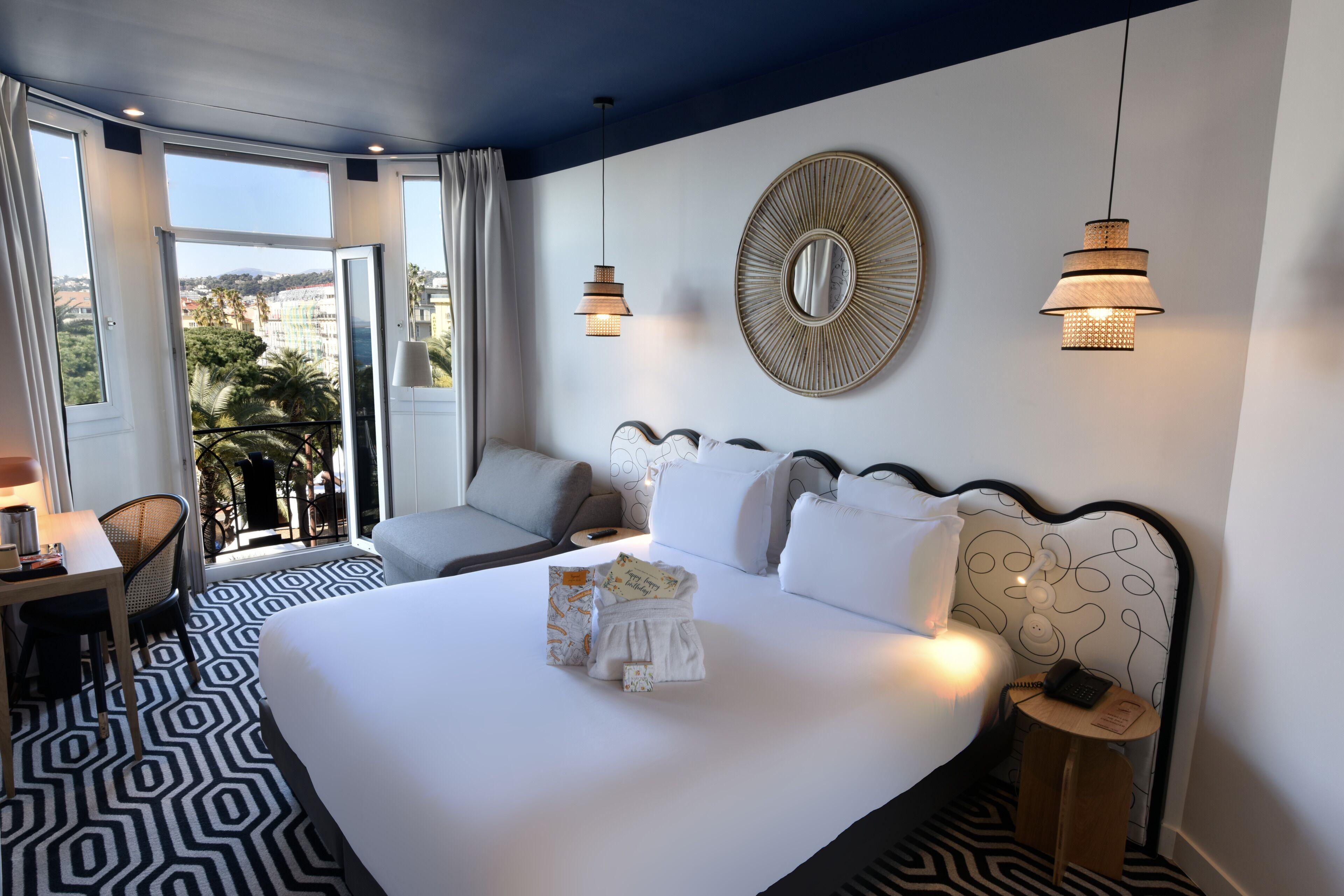 1er Hotel 4*