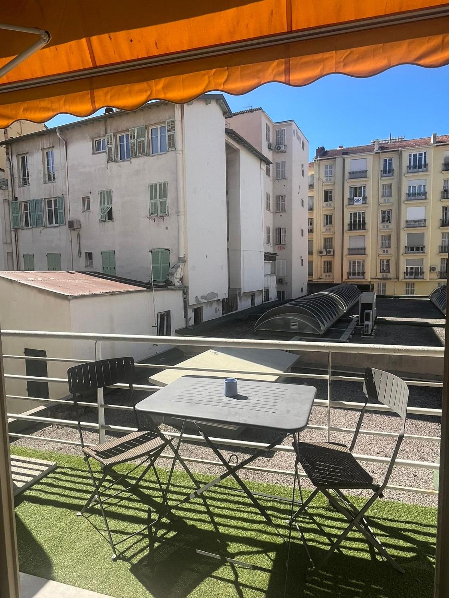 Apartment Red Buffa *