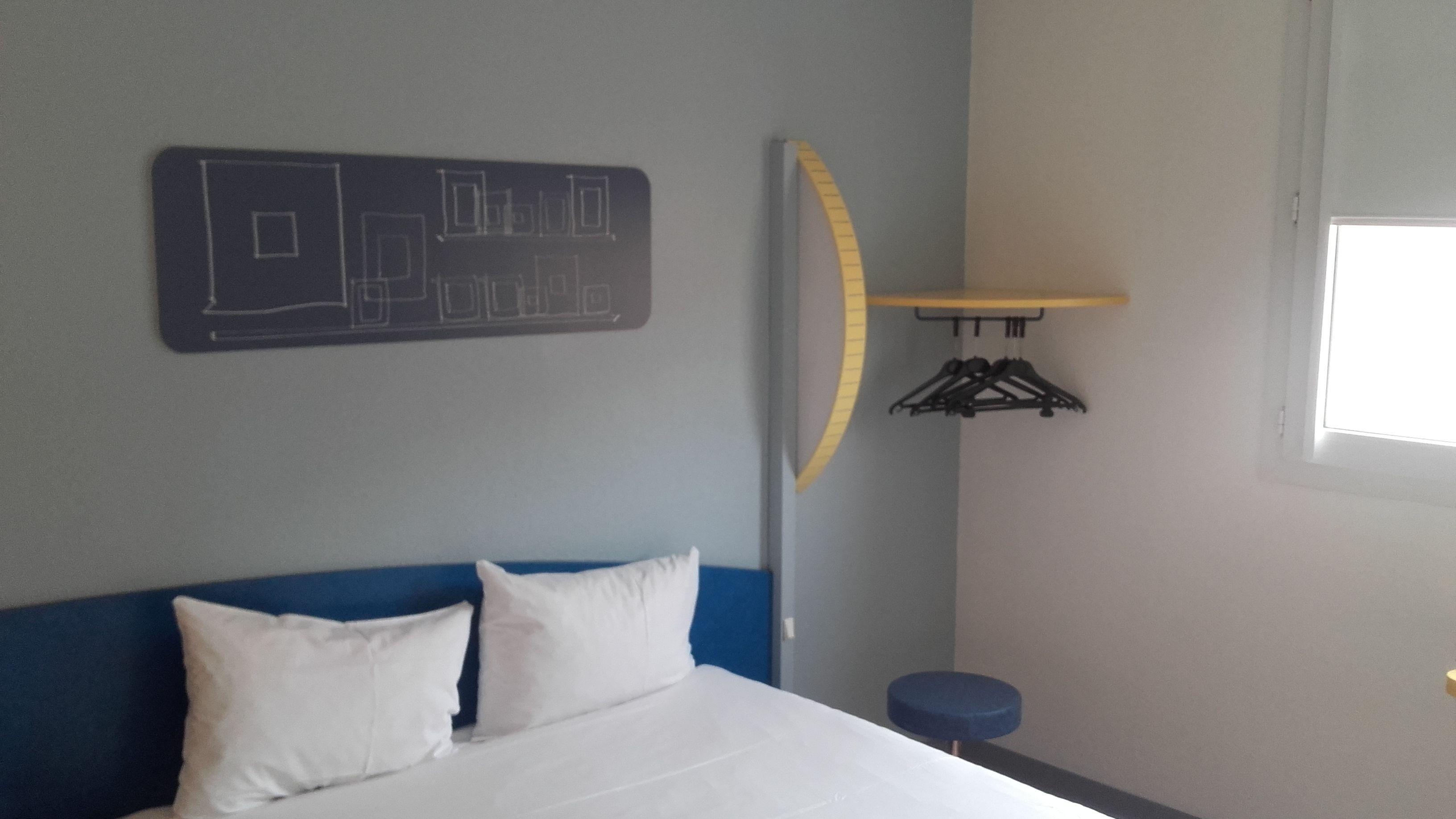 Hotel Ibis Budget Californie Lenval 2*