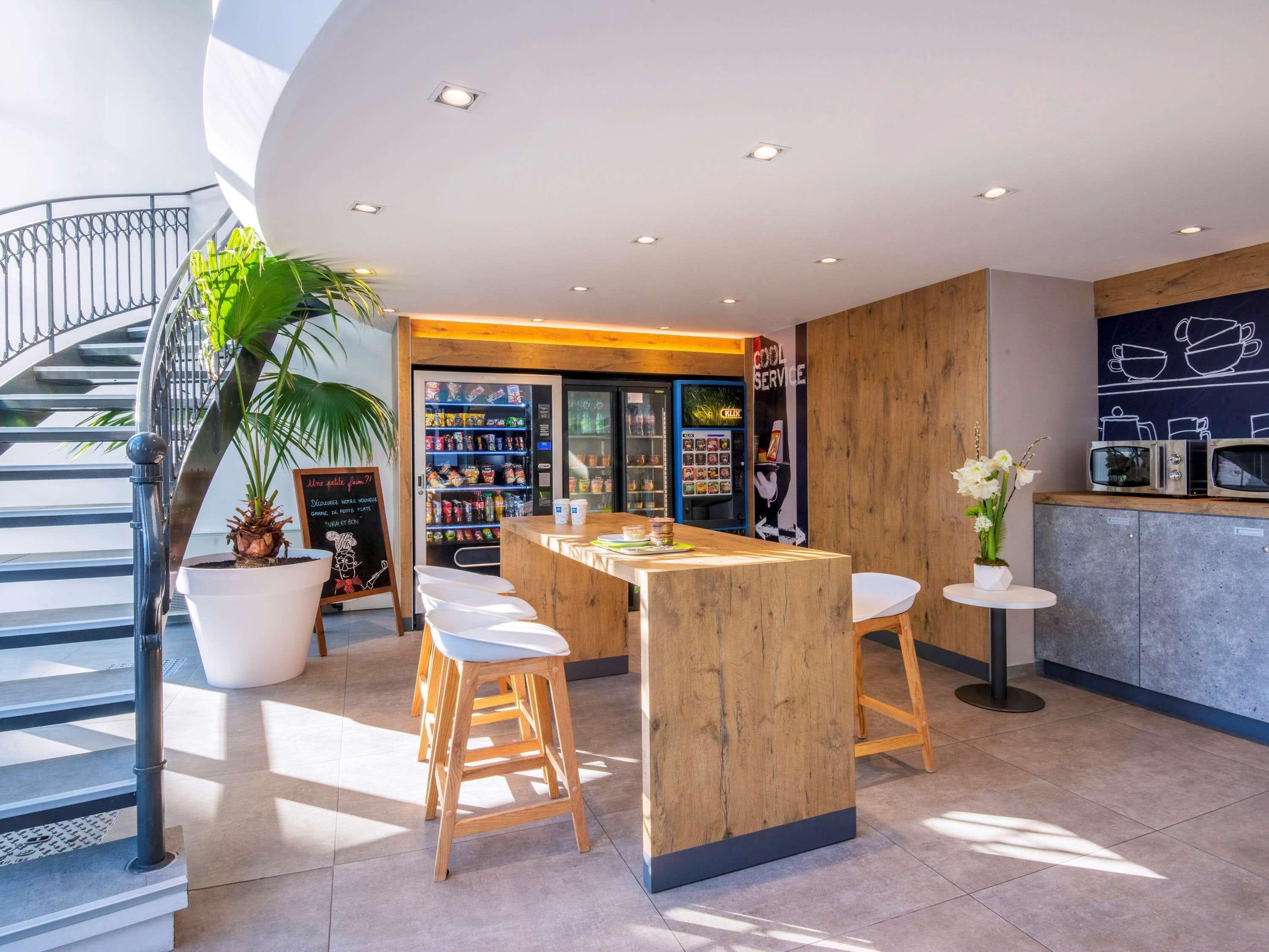 Ibis Budget Californie Lenval 2* Nice