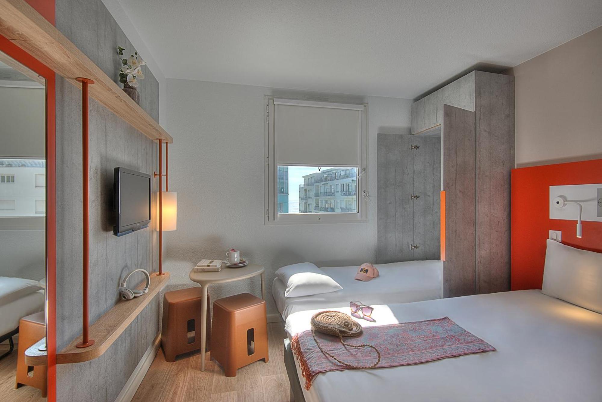 Hotel Ibis Budget Californie Lenval 2*