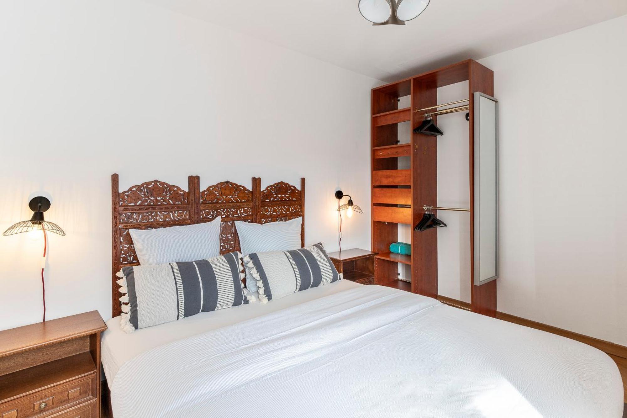 Charming Peaceful Haven In The Golden Square, Air-conditioned Apartment *