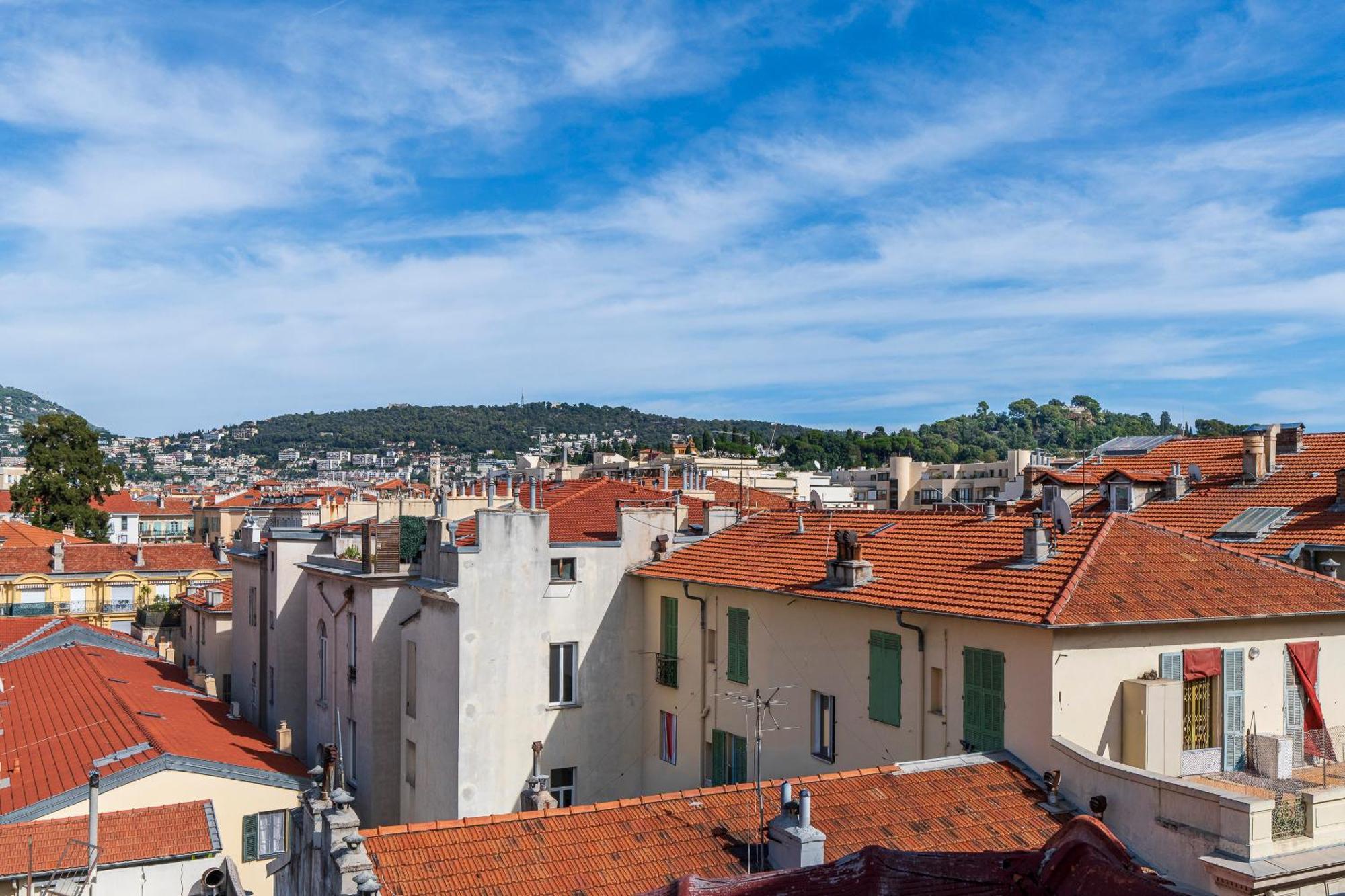 Charming Peaceful Haven In The Golden Square, Air-conditioned *