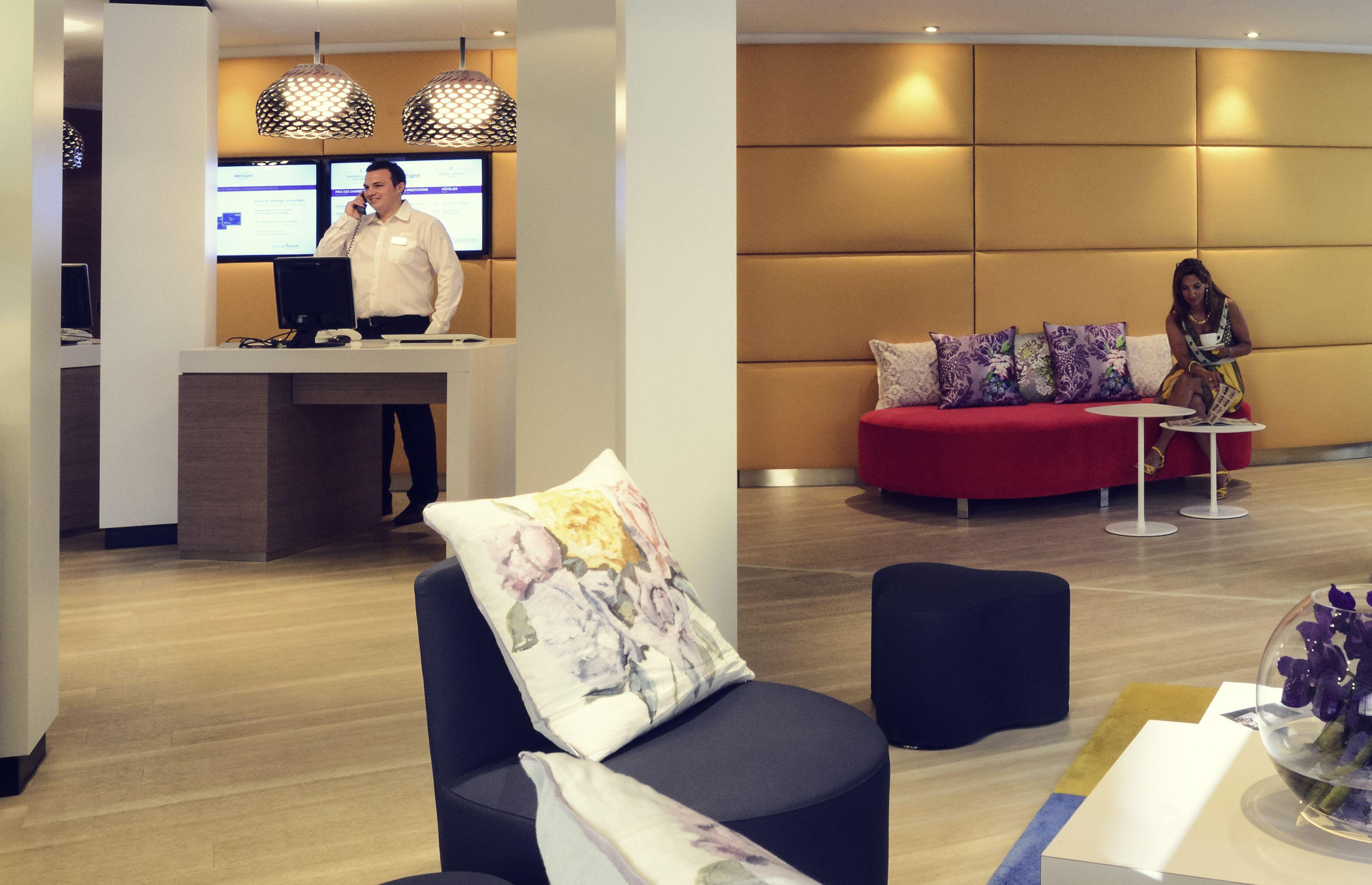 Hotel Mercure Centre Grimaldi 4*