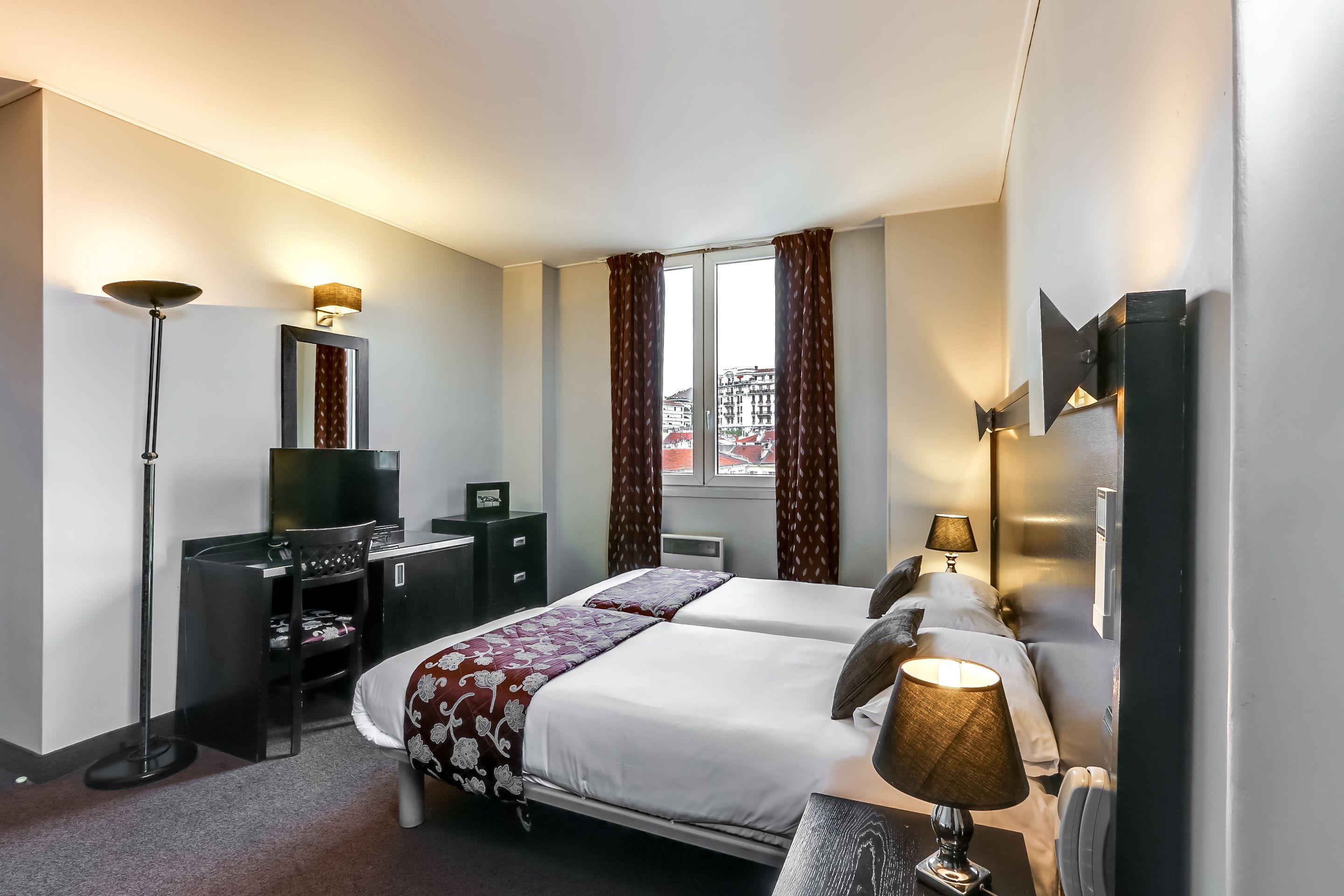 Byakko Hotel 3*
