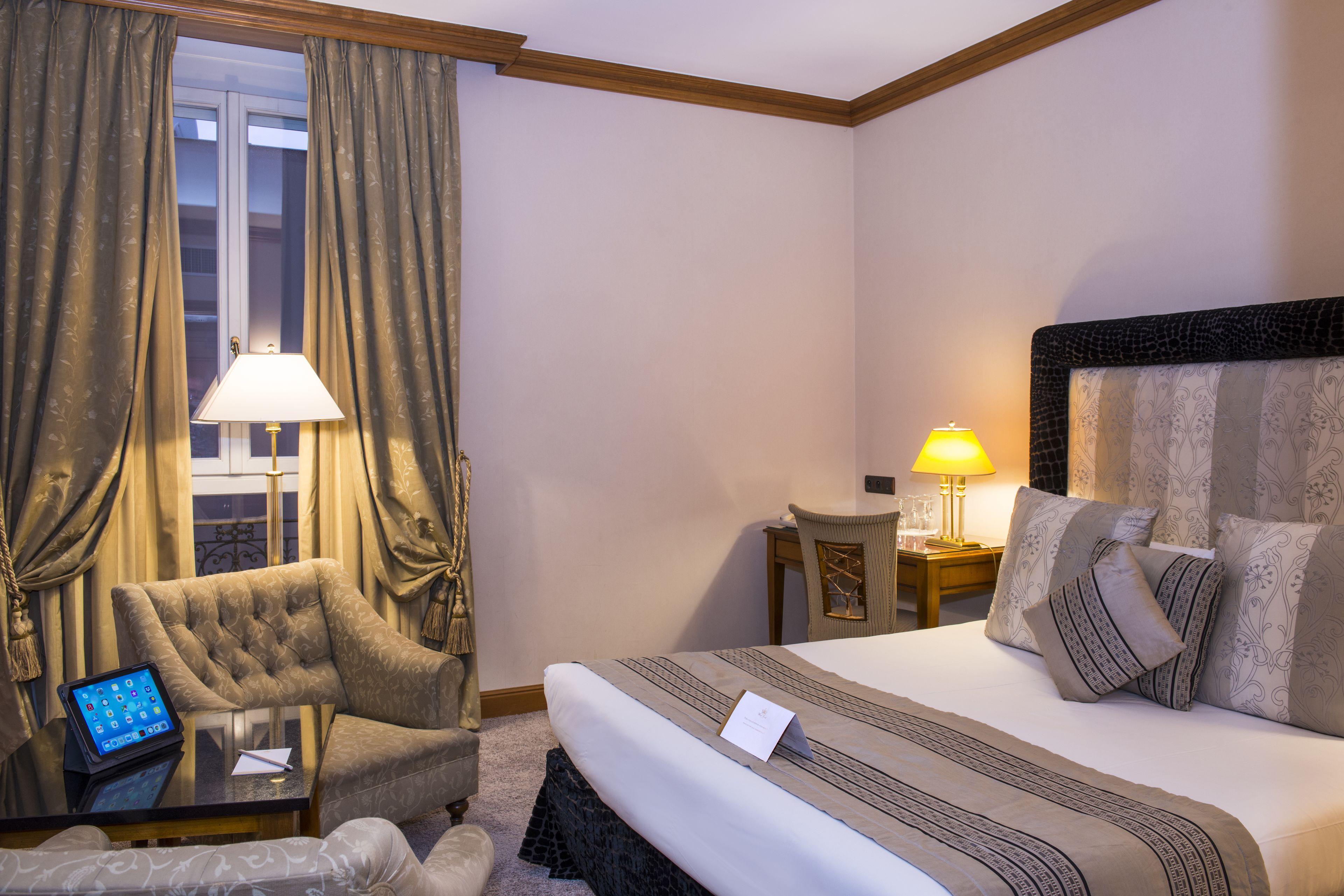 West End Promenade 4* Nice