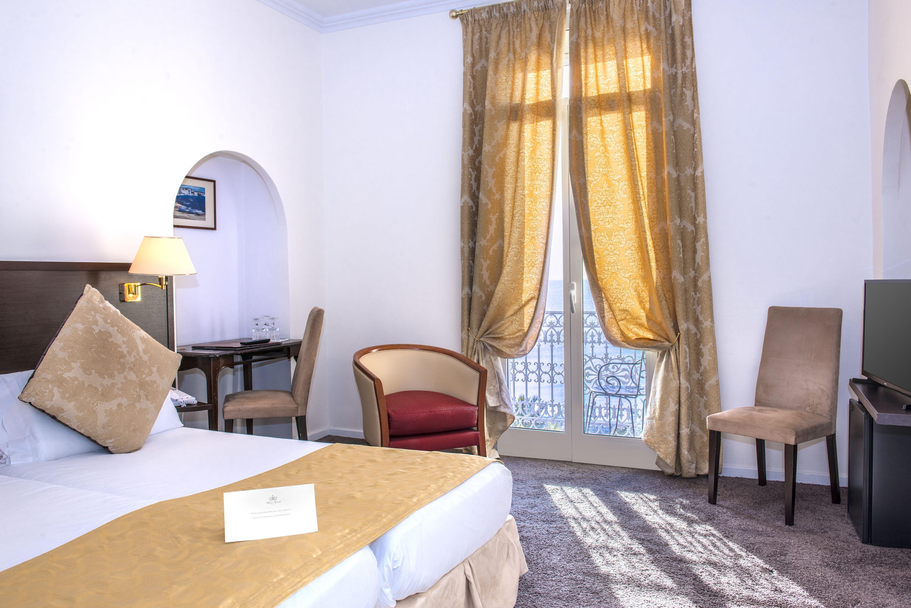 West End Promenade Nice