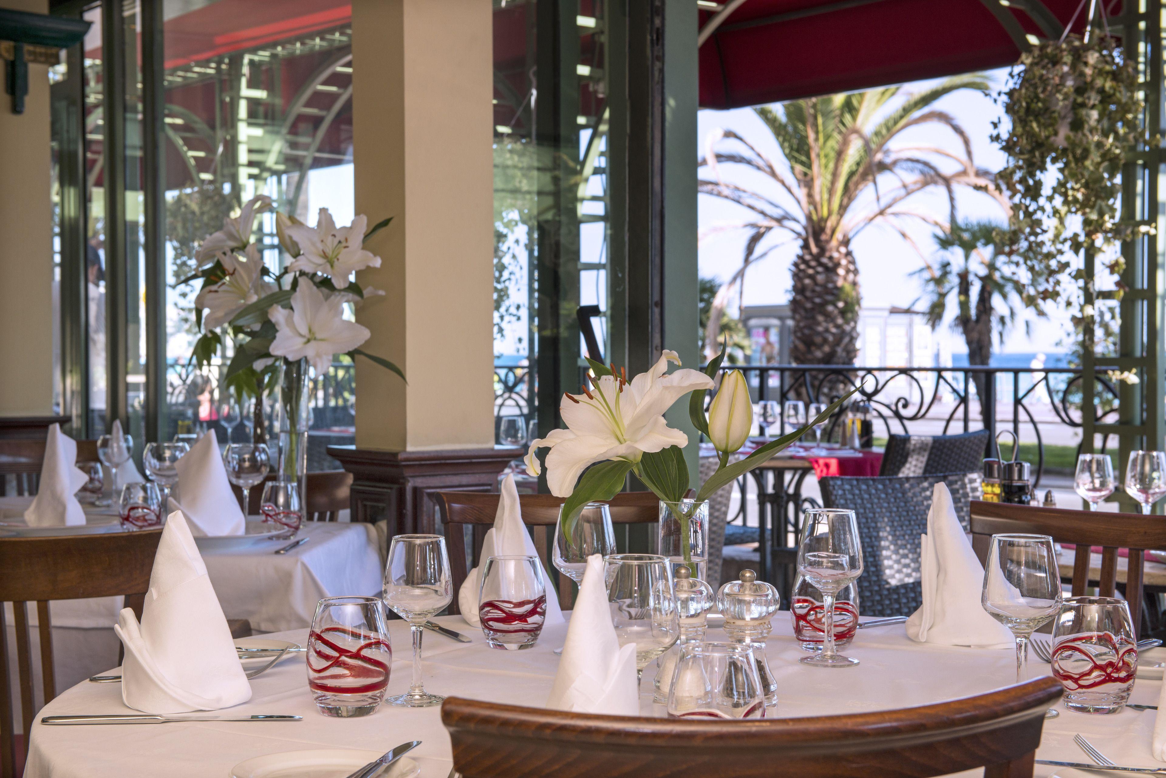 West End Promenade Hotel 4*