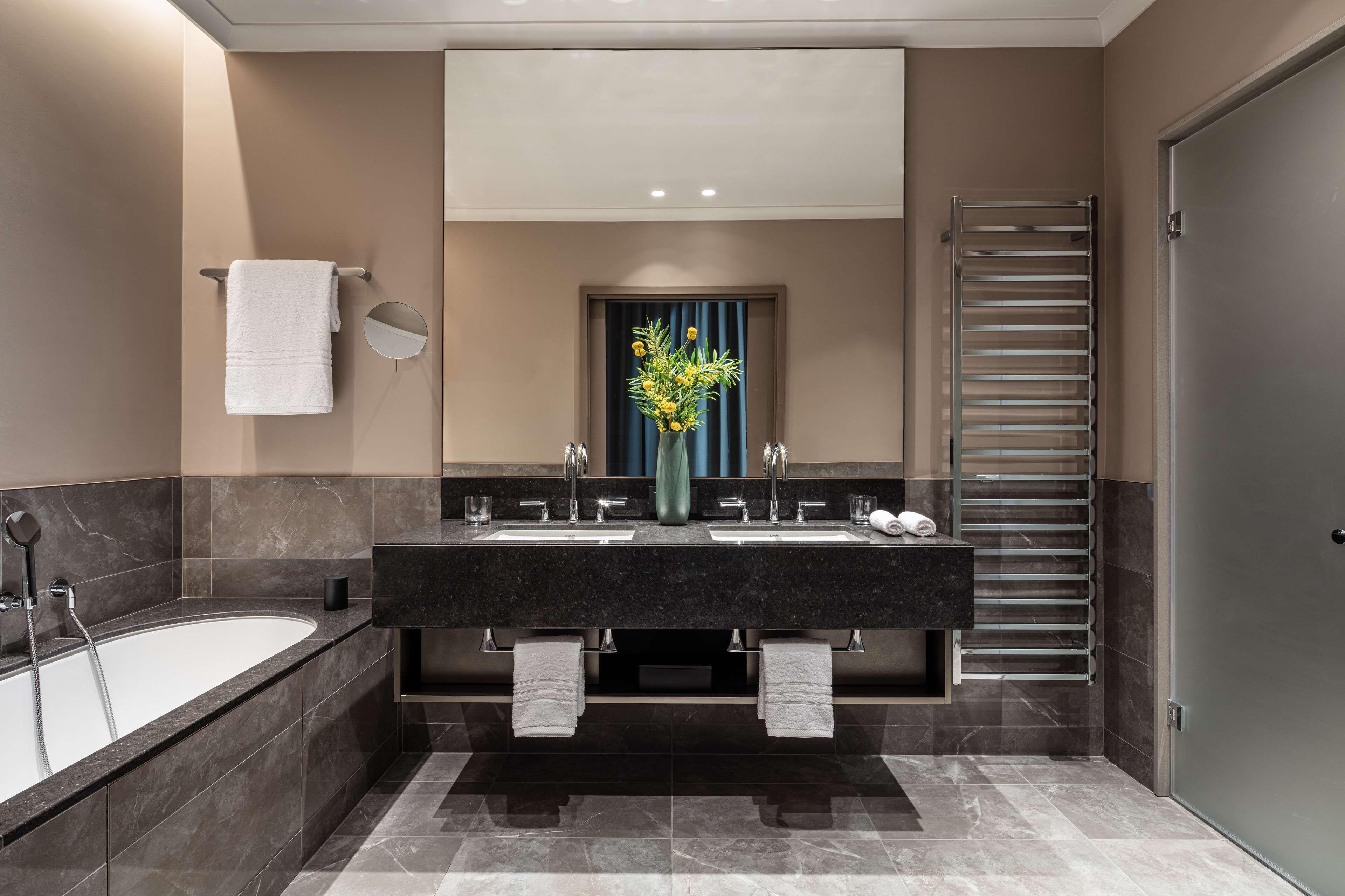 Anantara Plaza - A Leading Of The World 5* Nice