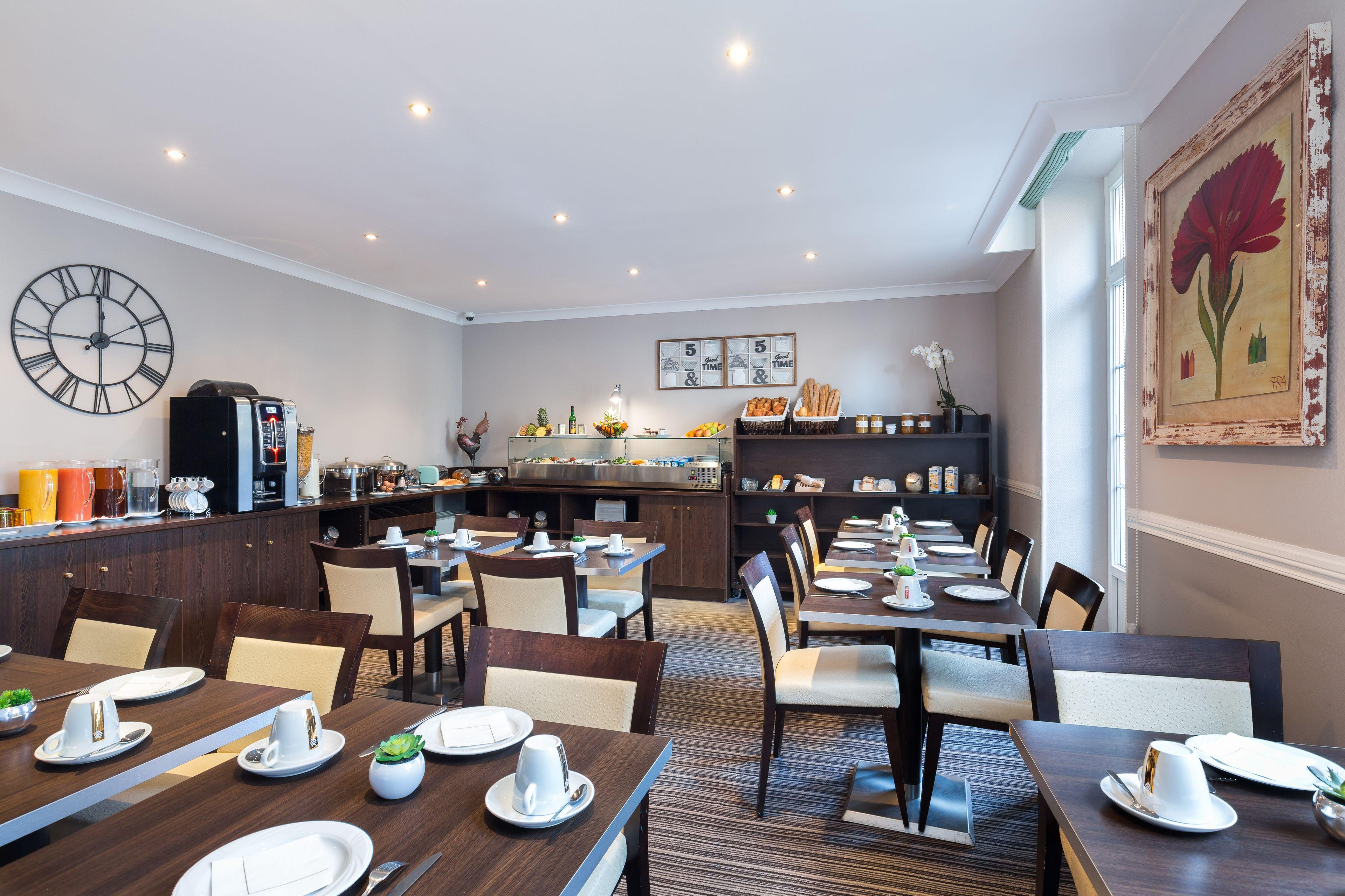 Western Lakmi Hotel 3*