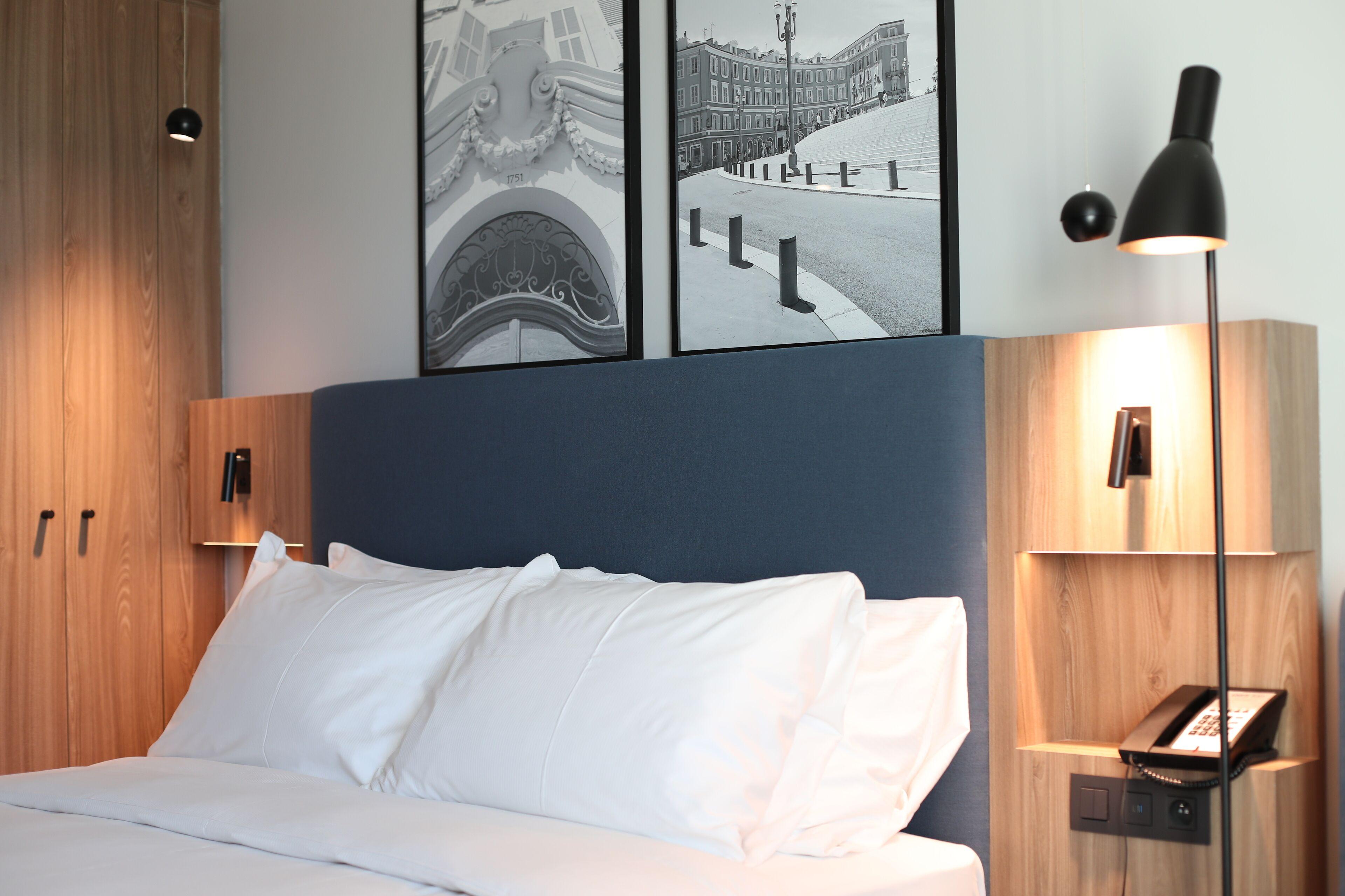 Radisson Airport Hotel 4*