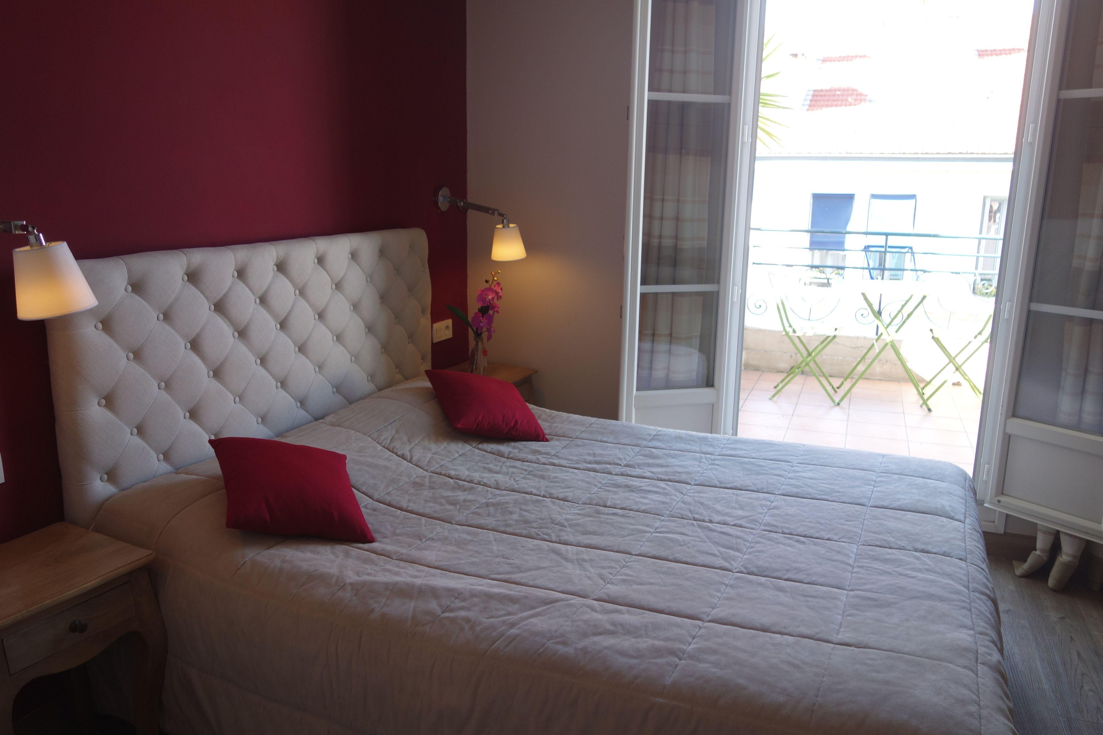 Hotel H33 2*