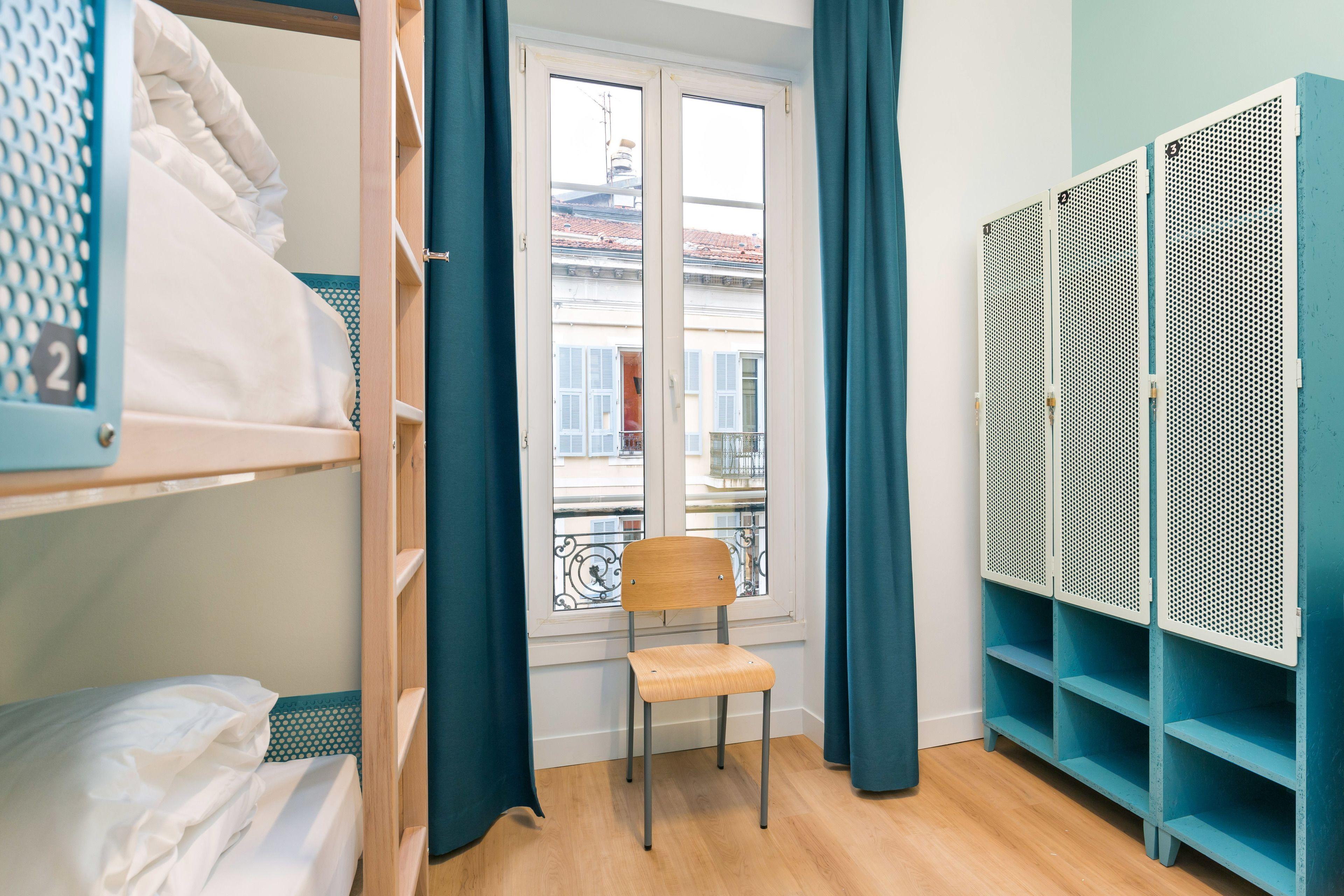 Ozz Hostel Nice