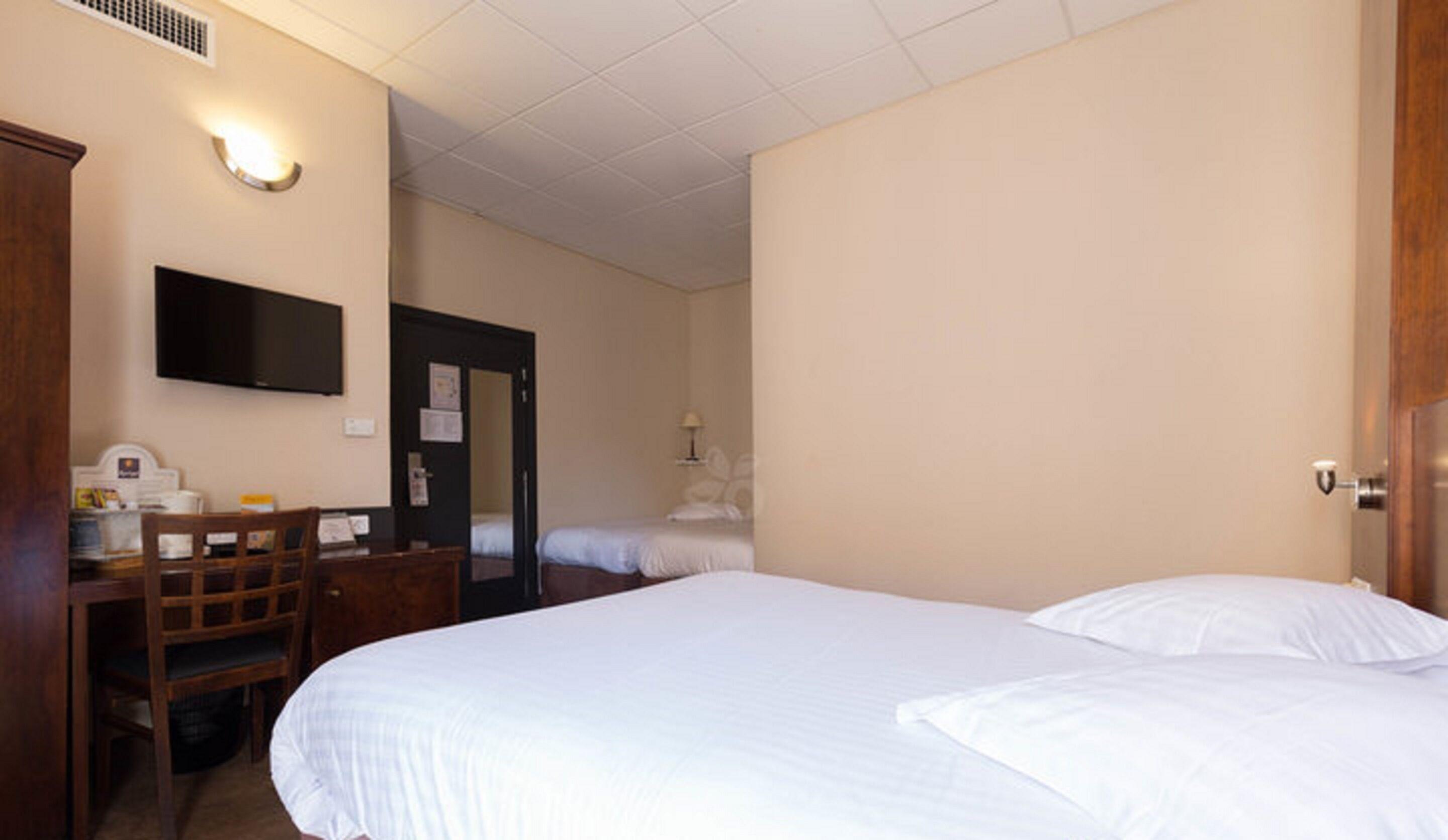 Le Noailles Gare Hotel 3*