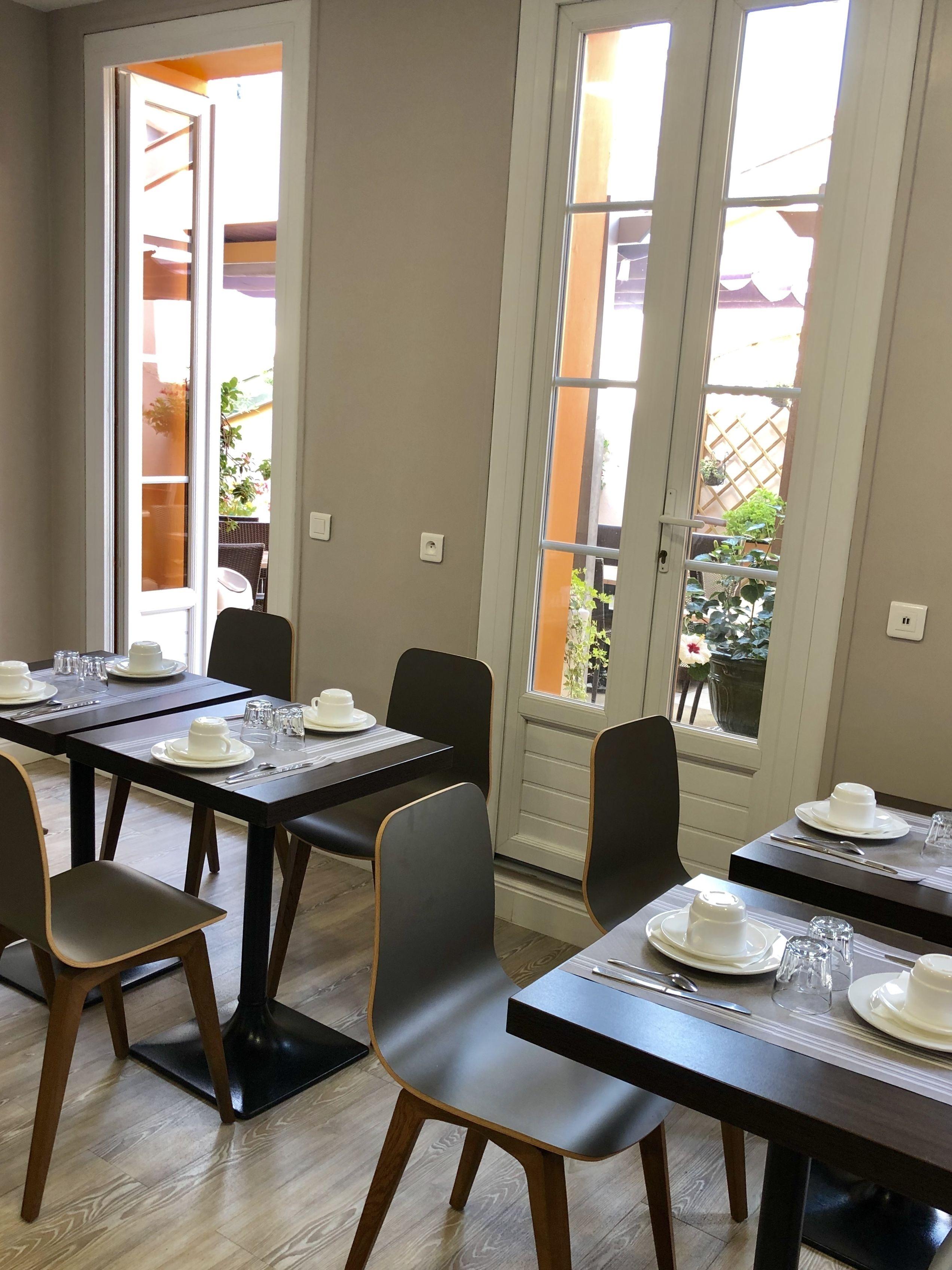 Lepante Hotel 2*