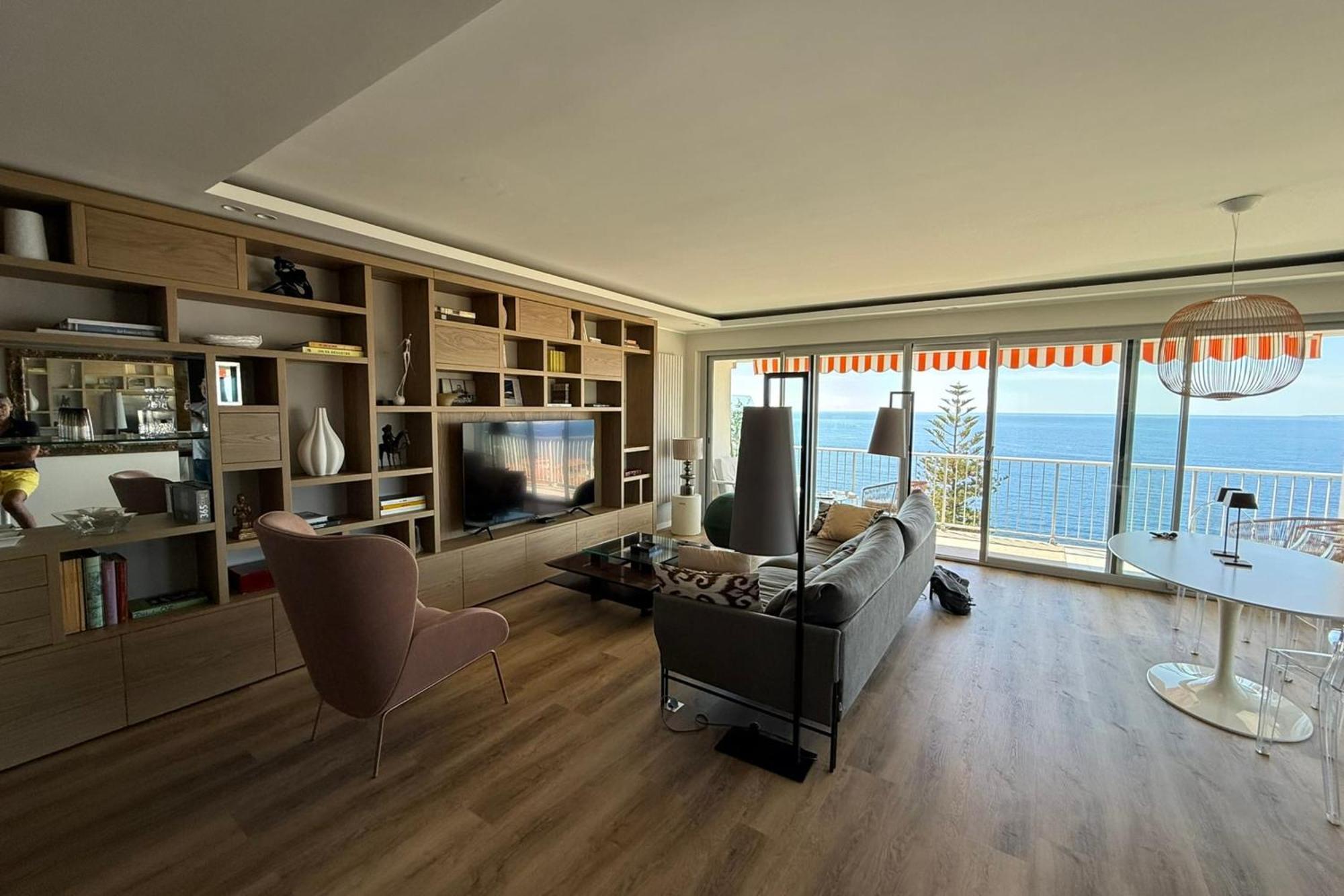 Apartment Superb With Exceptional Sea View *