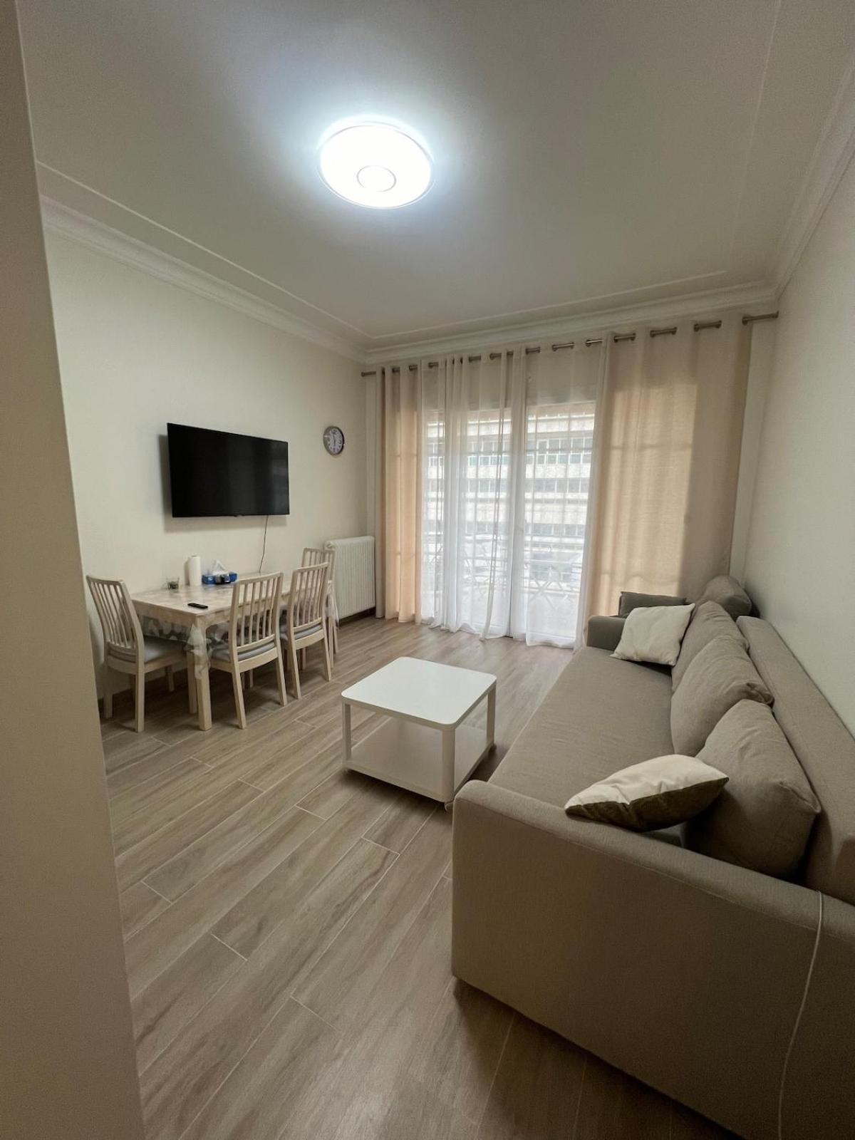 Superbe Pres De La Nice