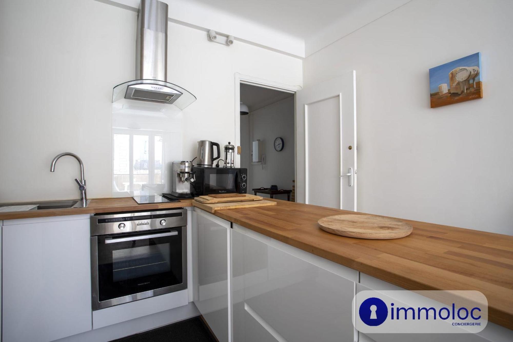 Neighborhood Liberation Apartment Nice