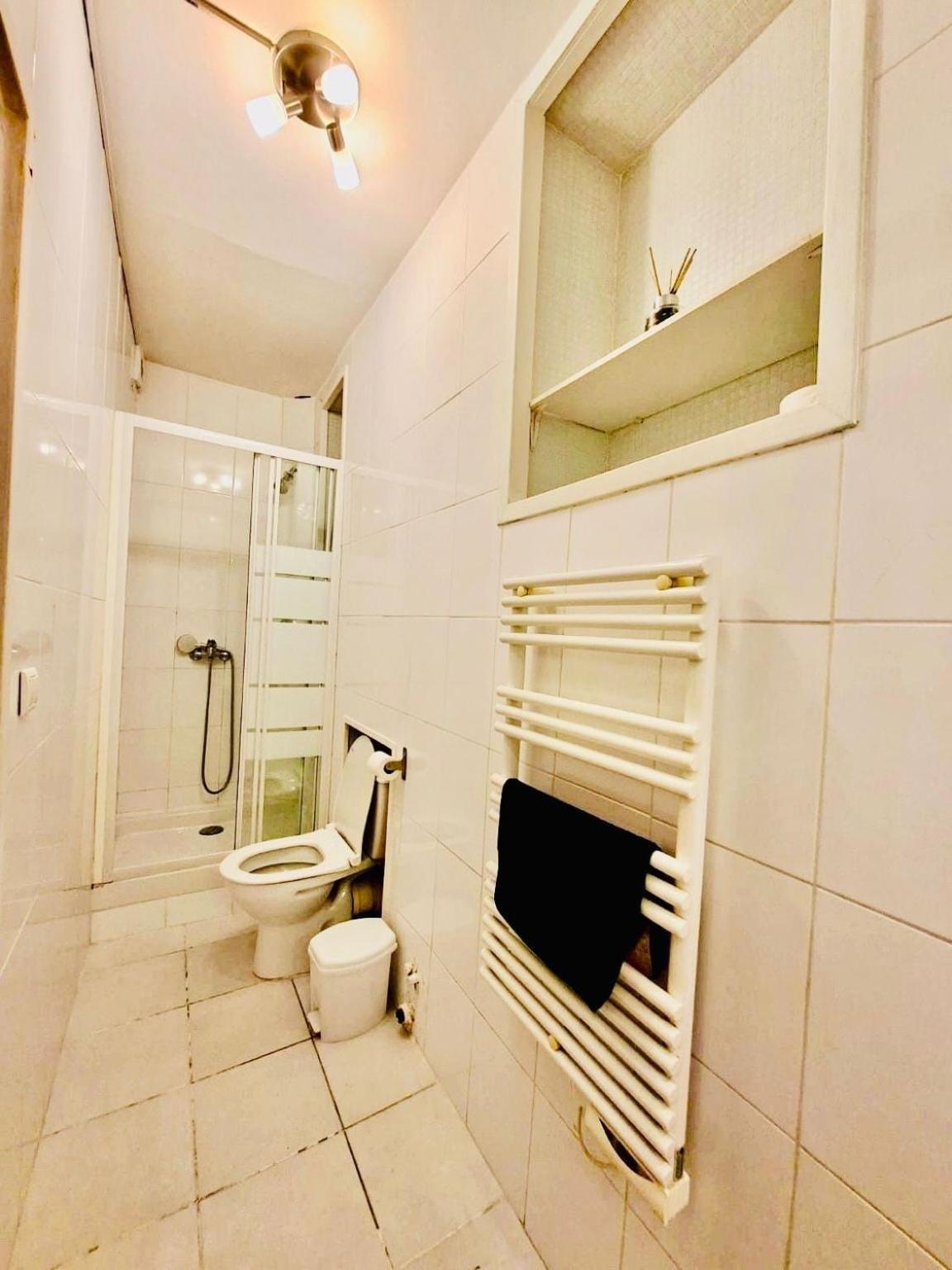 Apartment 2 Pieces En Etage Au Centre-ville De Nice