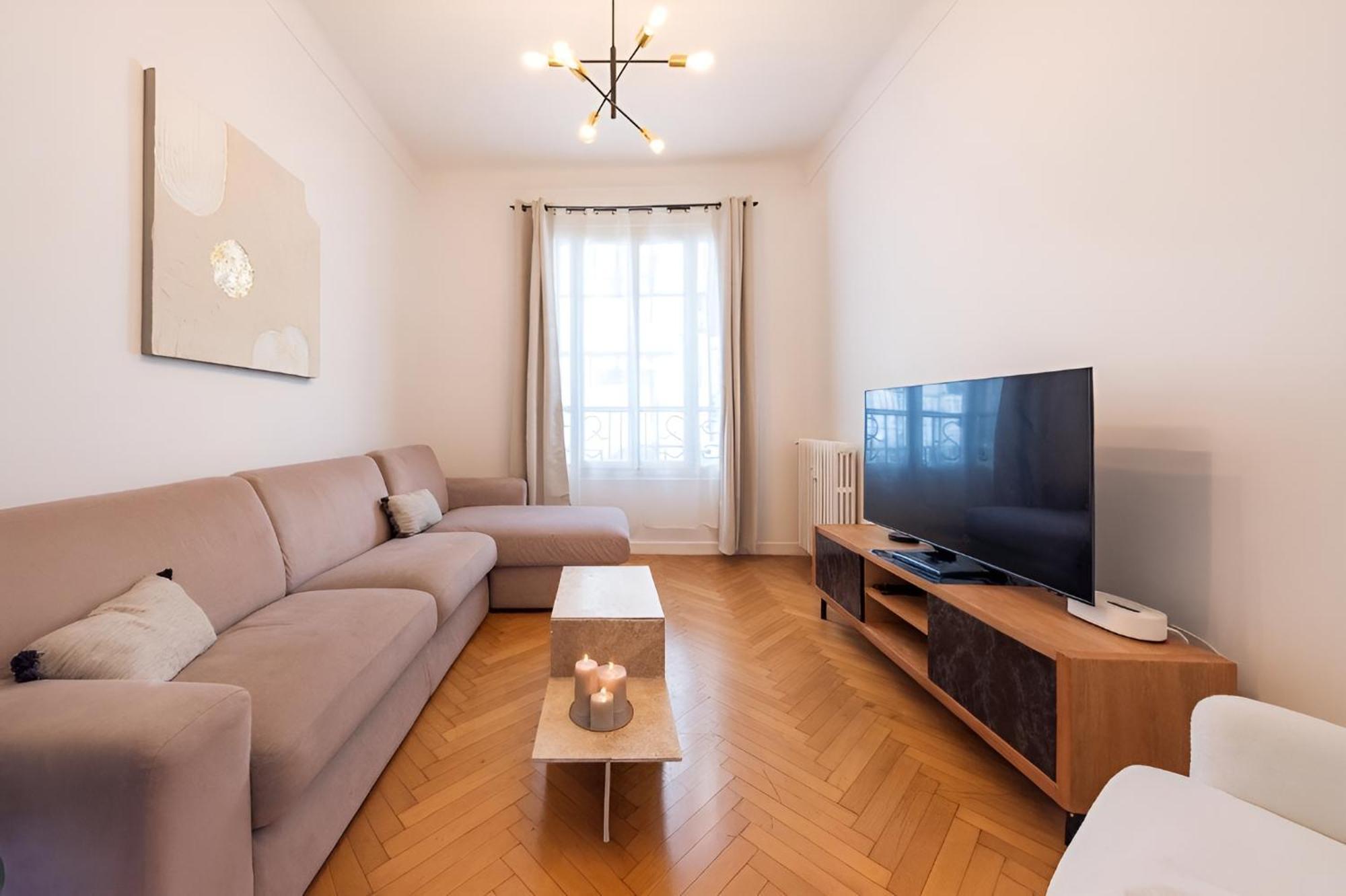 Apartment Azur Elegance Air Conditioning 8 Min Sleeps 6 *