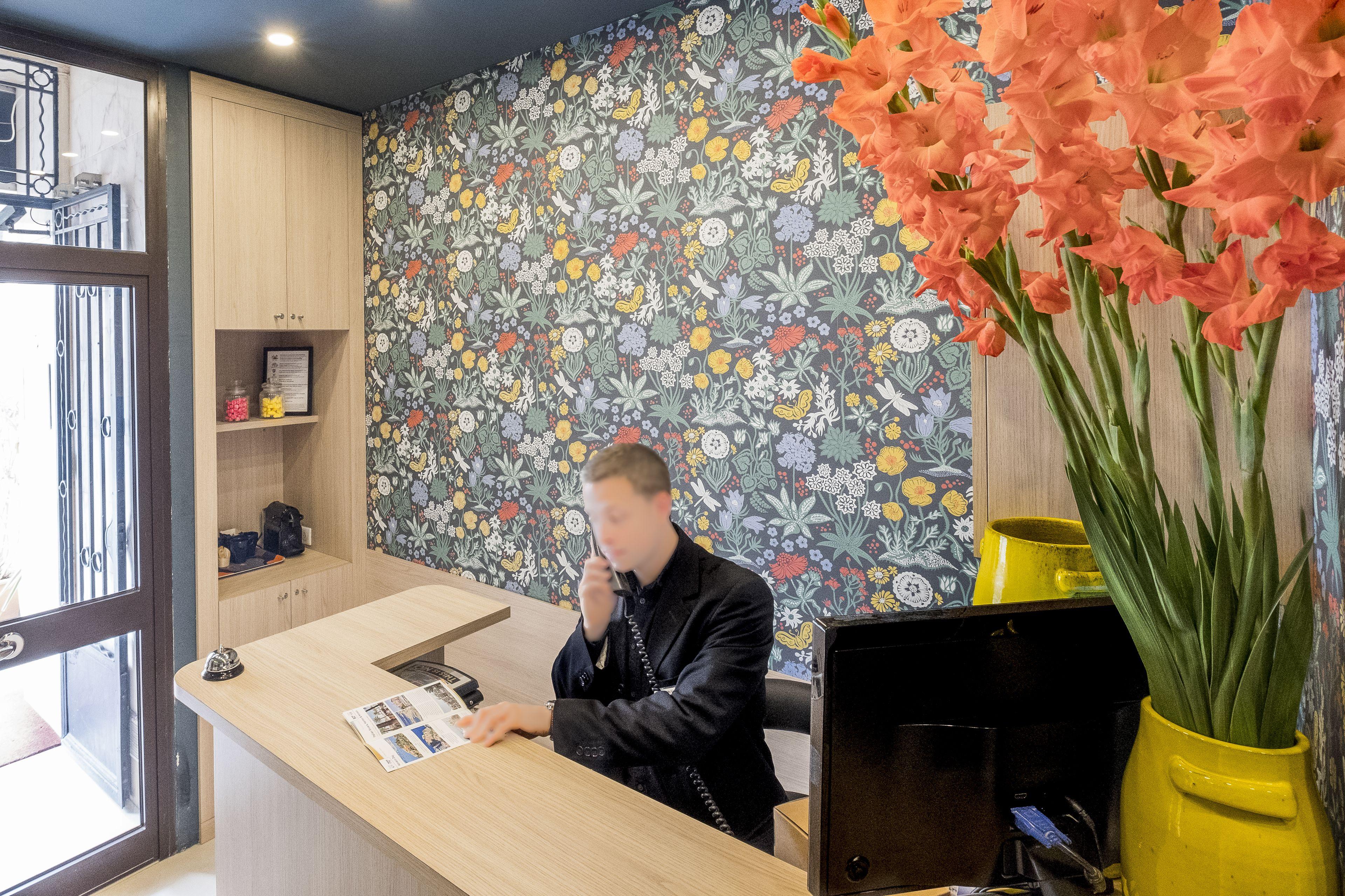 Hotel Du Centre, Un Ammi 2*