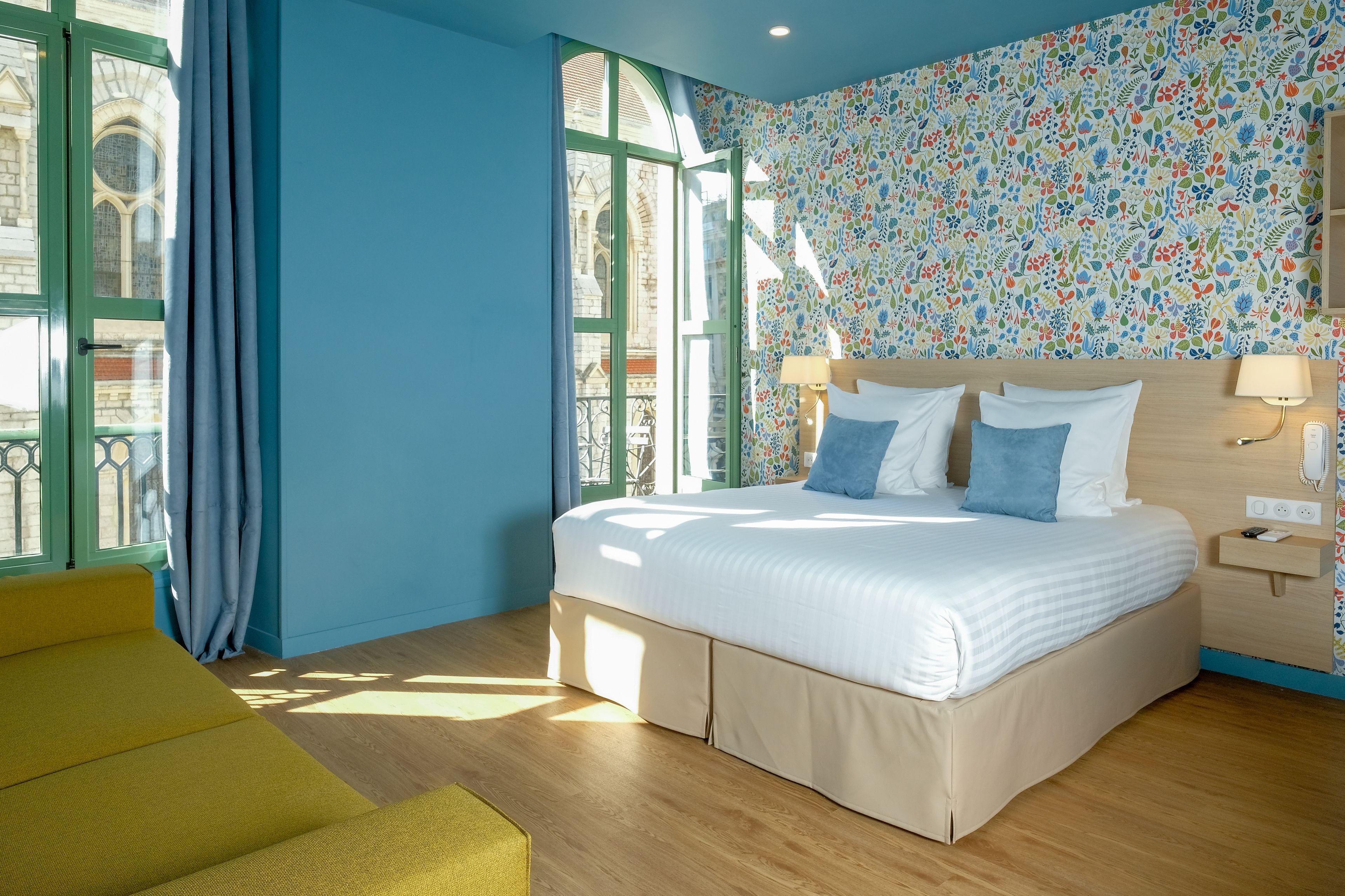 Du Centre, Un Ammi 2* Nice