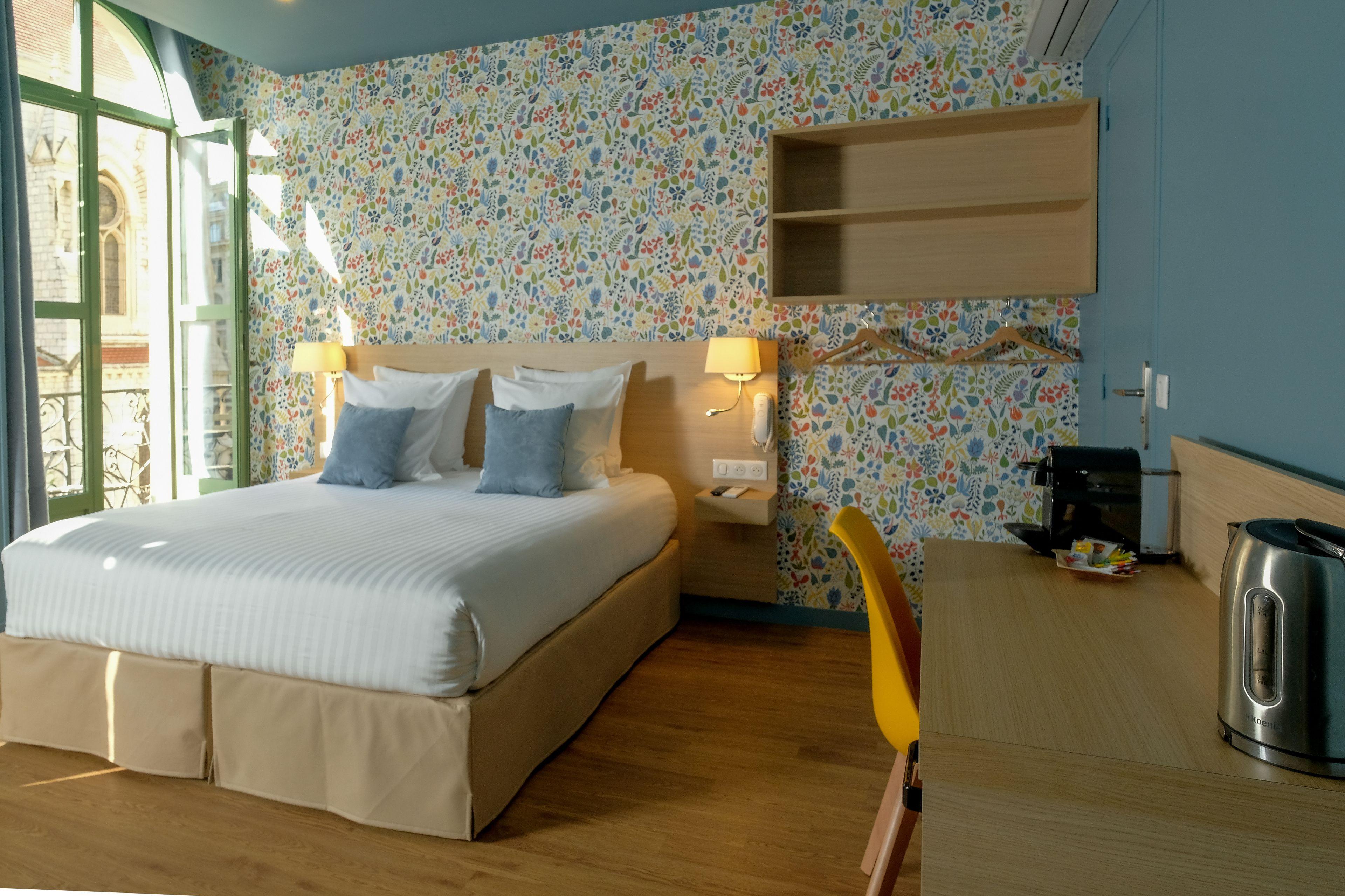 Du Centre, Un Ammi 2* Nice