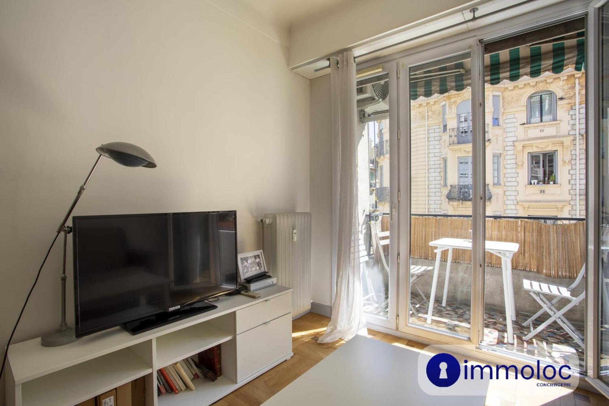 Apartment Neighborhood Liberation Nice