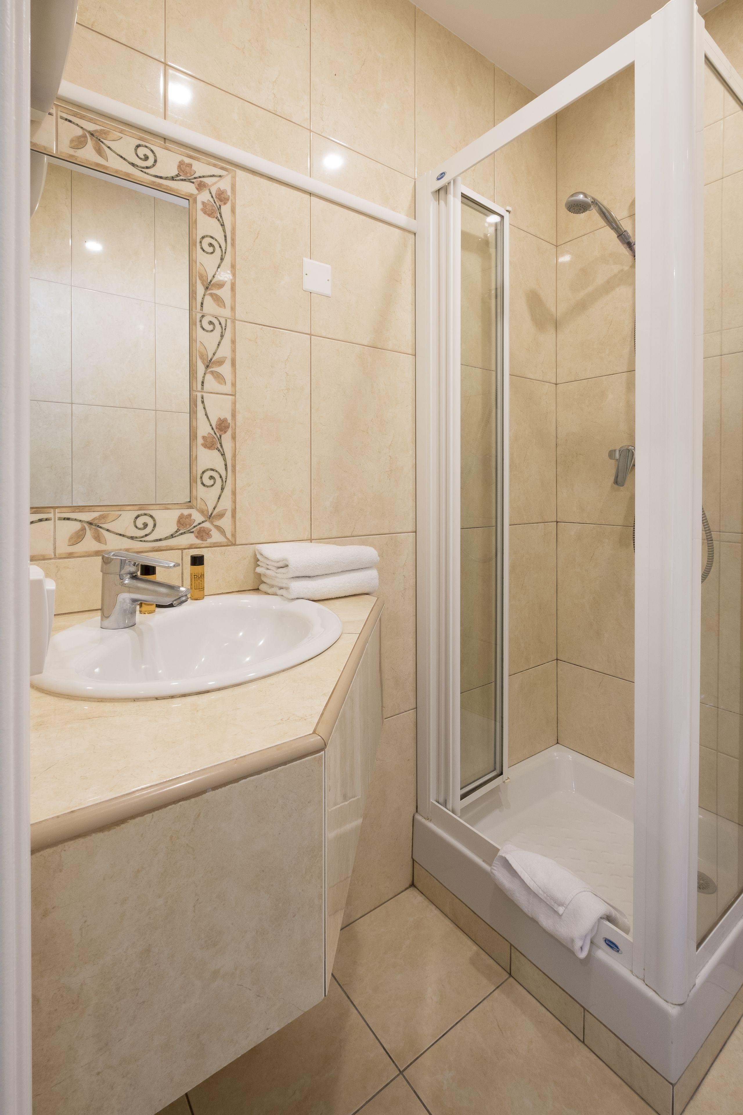 Hotel Du Centre, Un Ammi