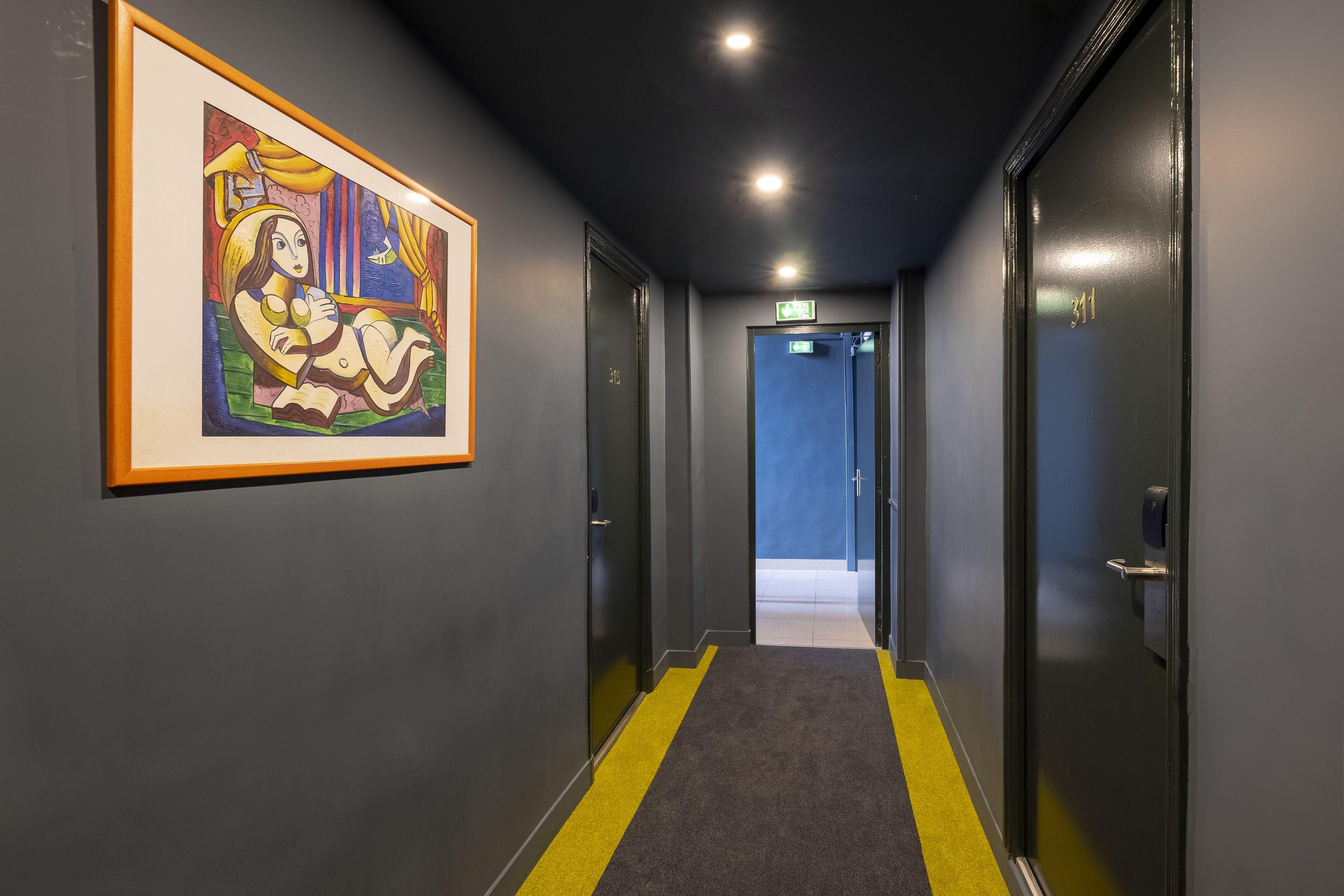 Du Centre, Un Ammi Hotel 2*