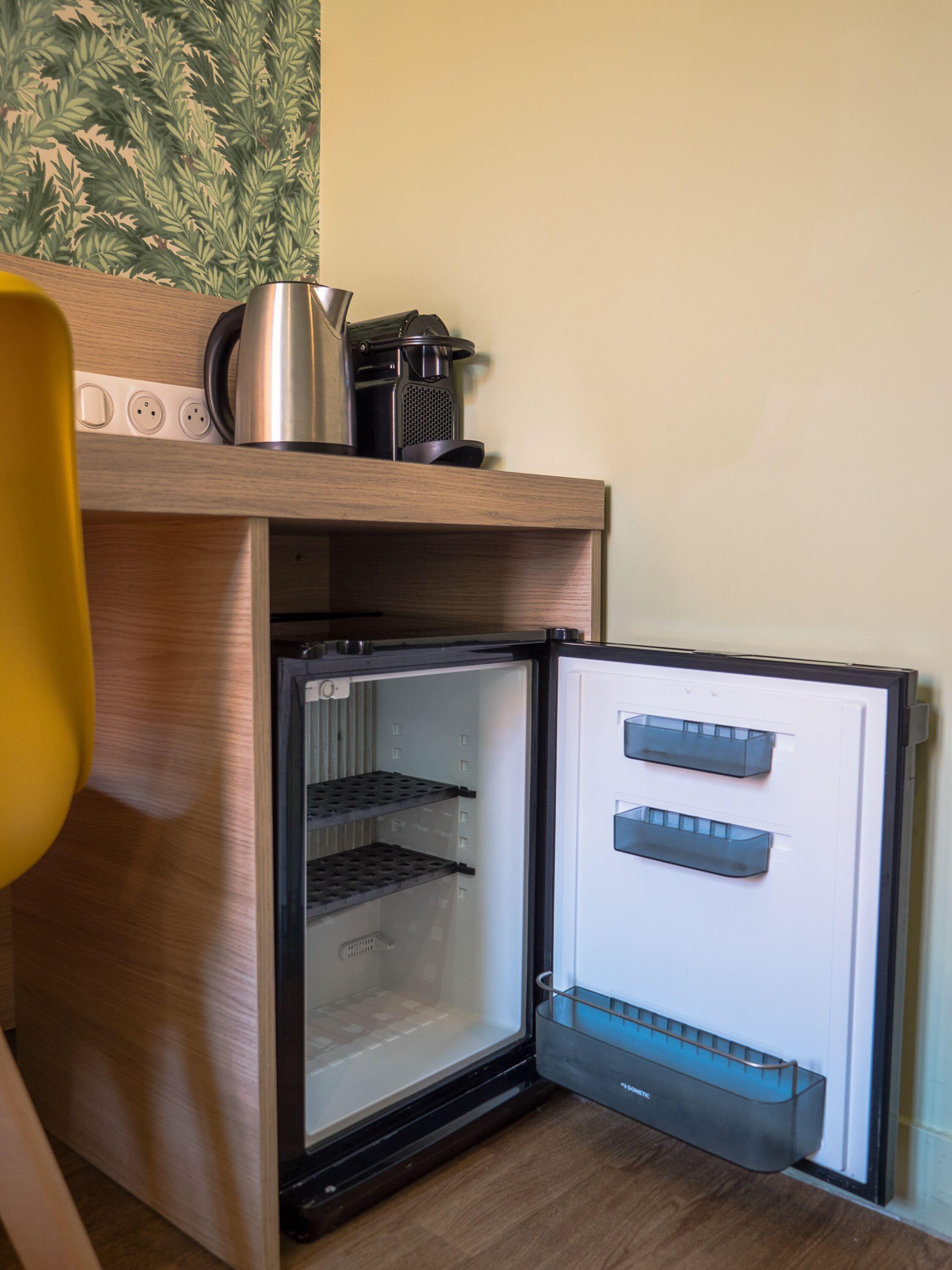 Hotel Du Centre, Un Ammi