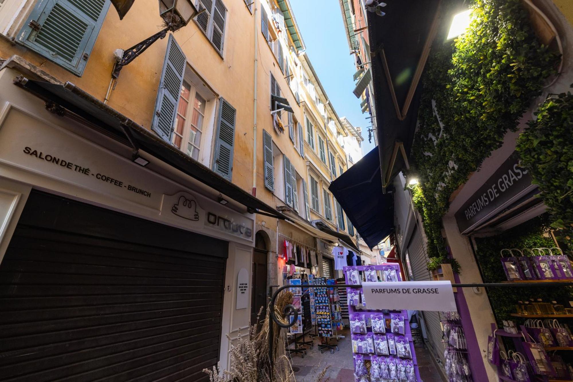 Renting - Collet - Cocoon Design Old Massena Saleya *