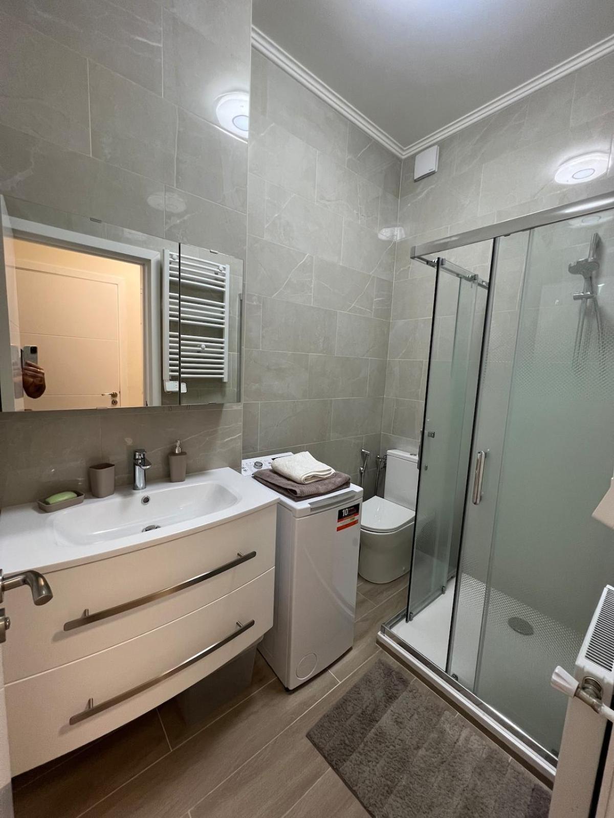 Superbe Pres De La *